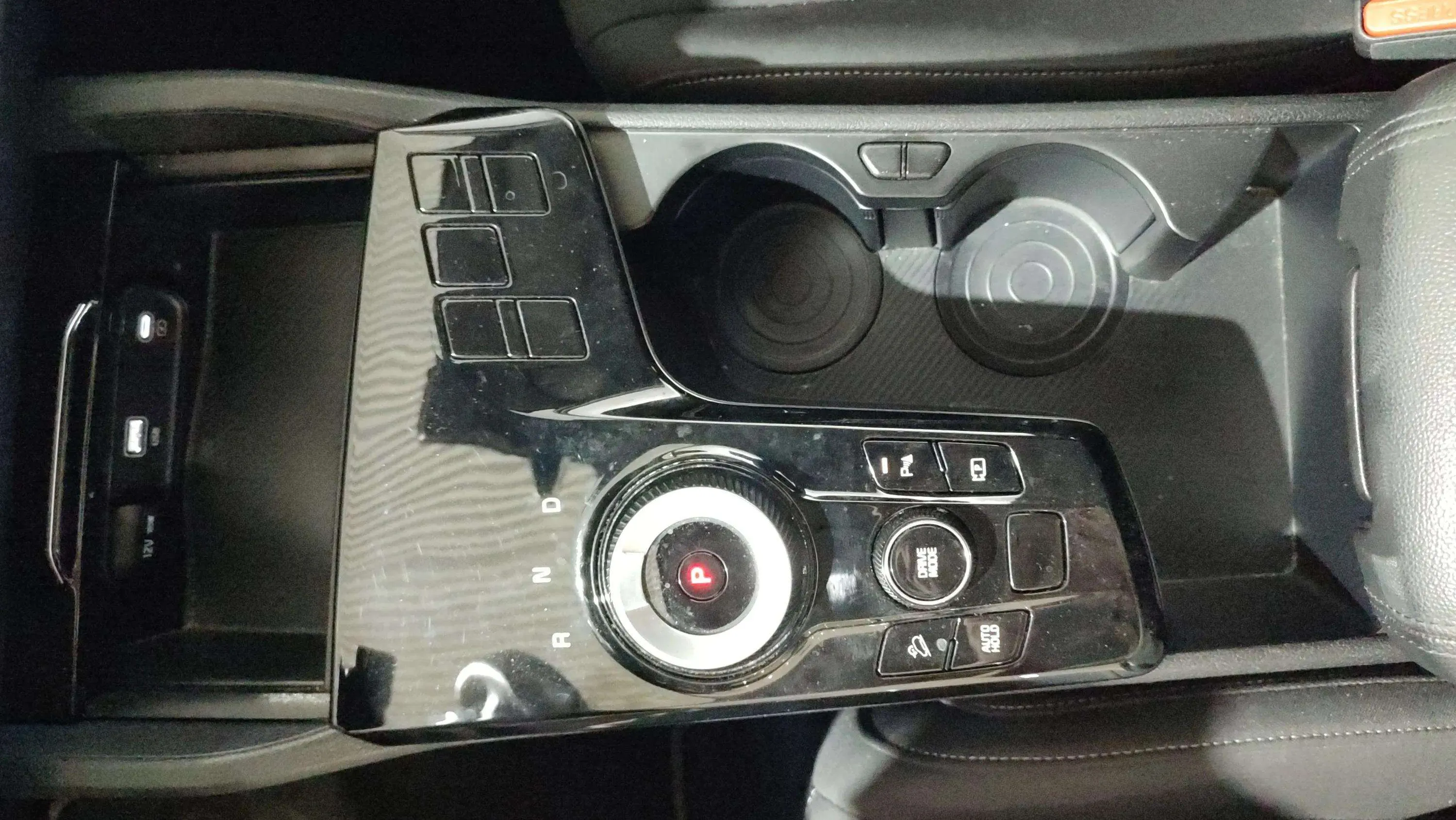 Kia Sportage 1.6 T-GDi HEV Drive 4x2 - foto 13