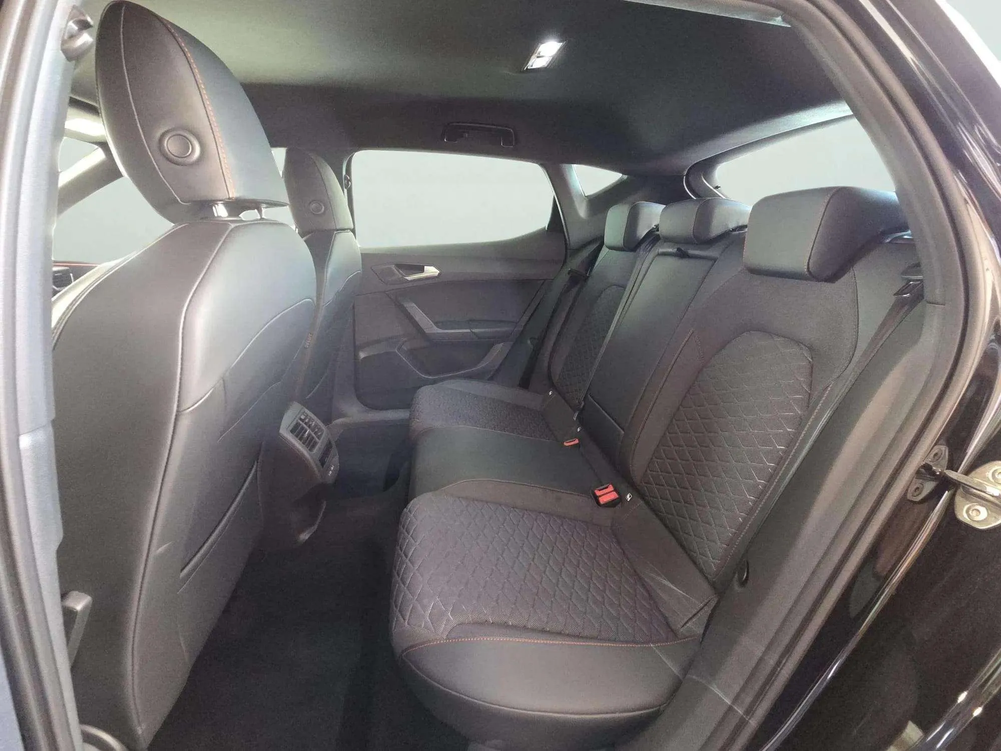 SEAT León SP 1.5 TSI FR 25 Aniversario - foto 16
