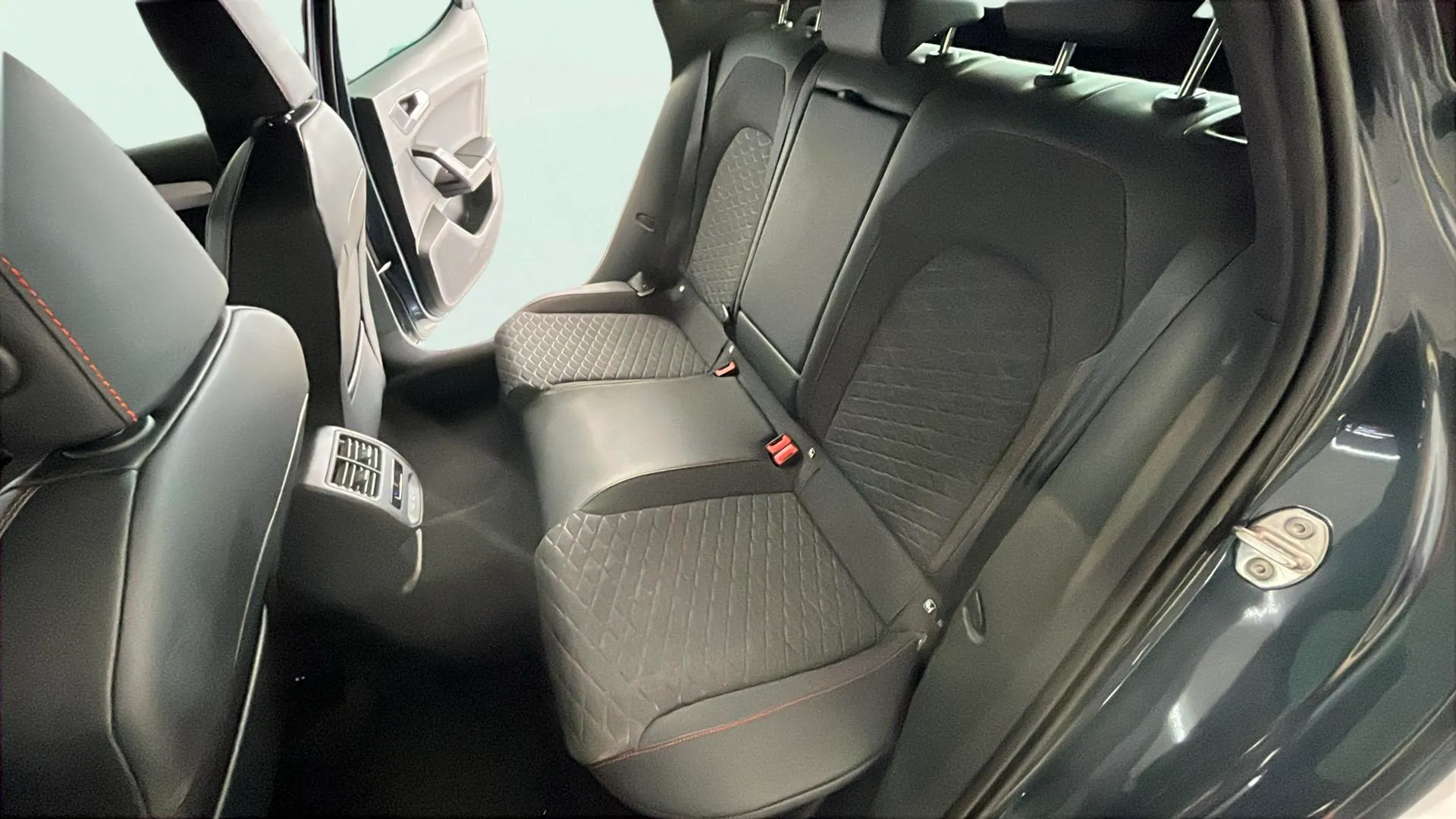 SEAT León 1.5 TSI FR 25 Aniversario - foto 13