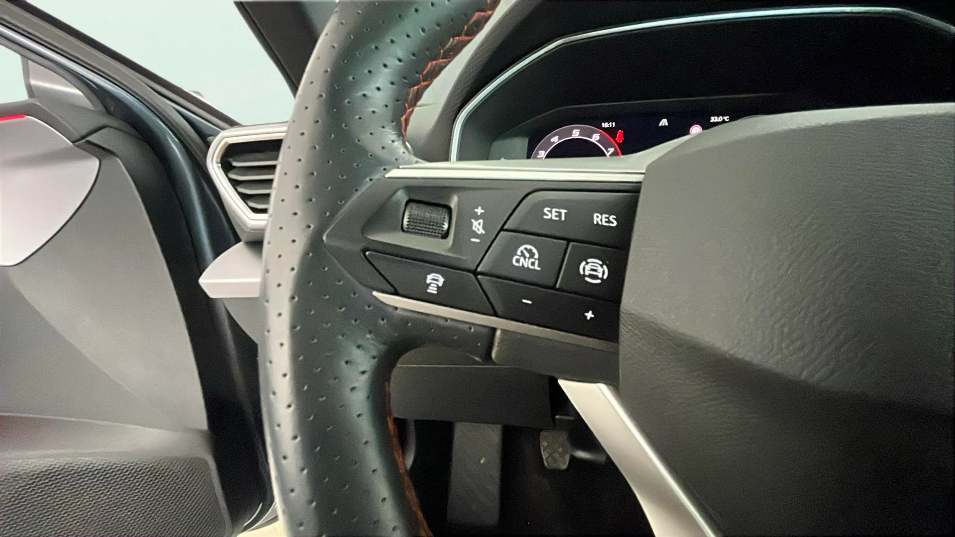 SEAT León 1.5 TSI FR 25 Aniversario - foto 23