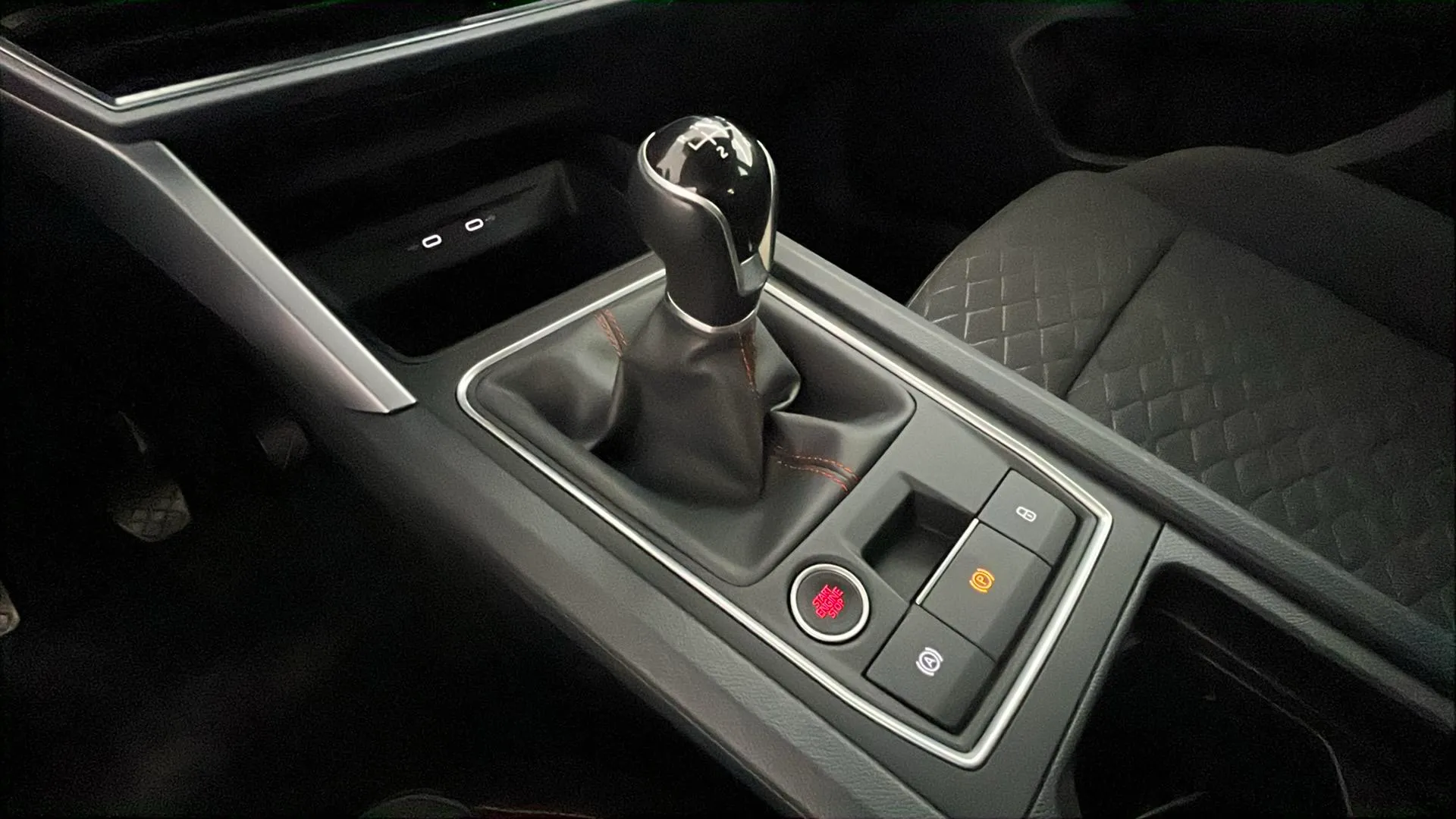 SEAT León 1.5 TSI FR 25 Aniversario - foto 30