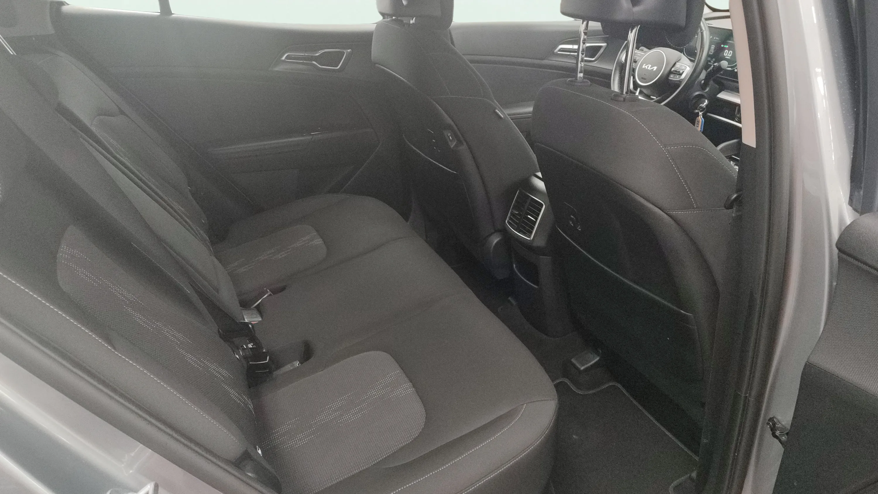 Kia Sportage 1.6 T-GDi HEV Drive 4x2 - foto 21