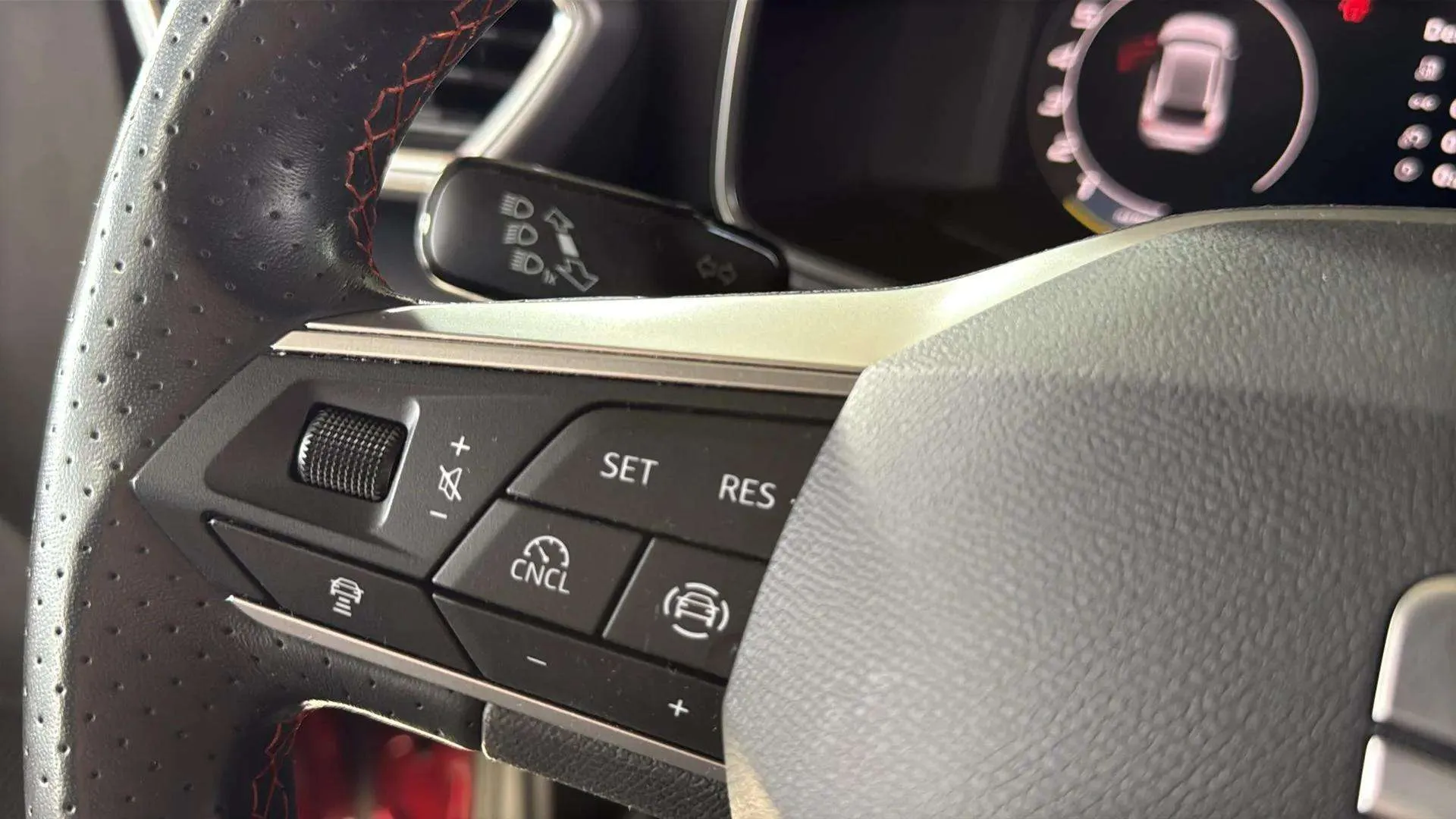 SEAT León 1.5 TSI FR 25 Aniversario - foto 17