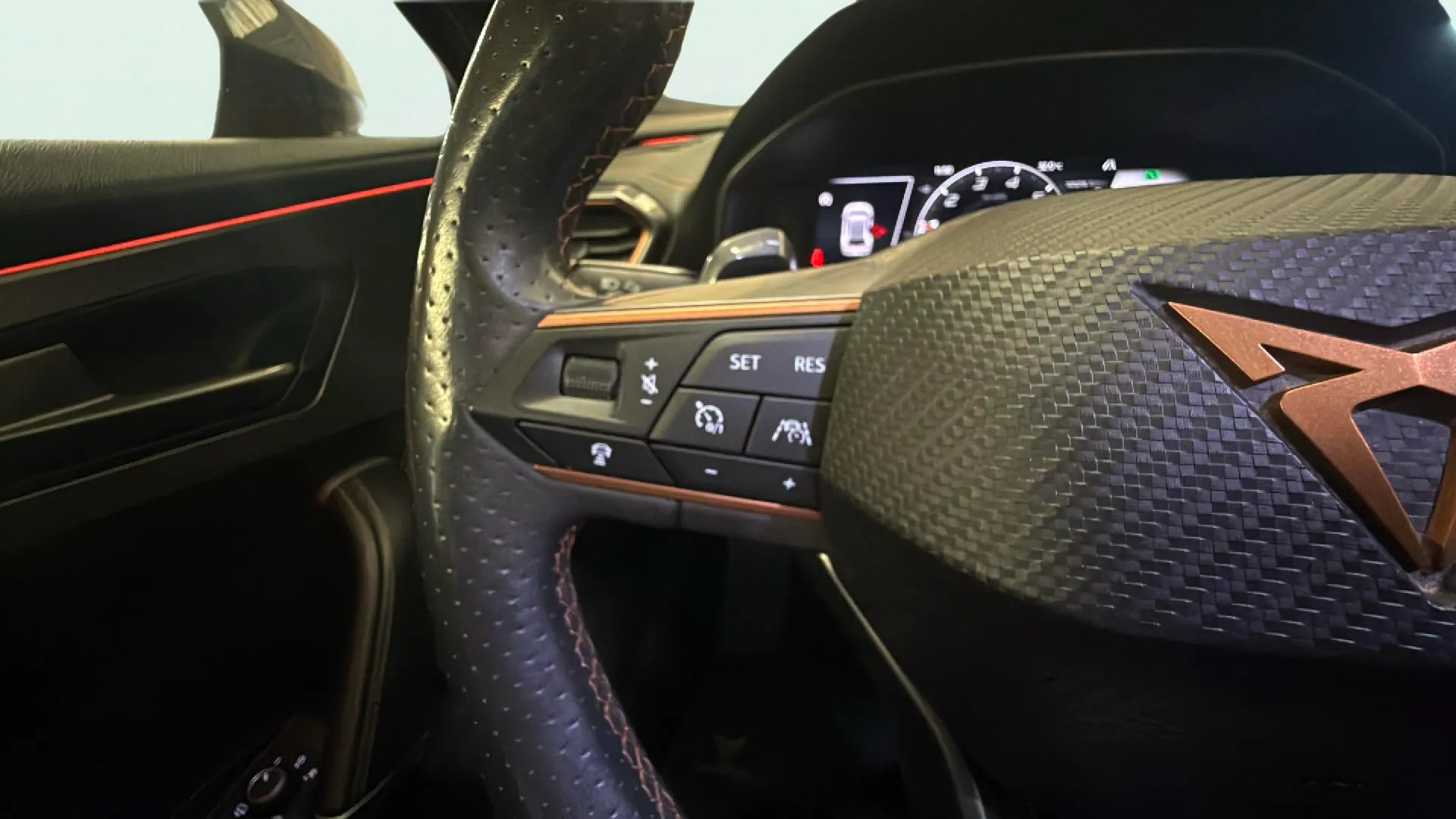 Cupra Formentor 1.5 TSI DSG - foto 25