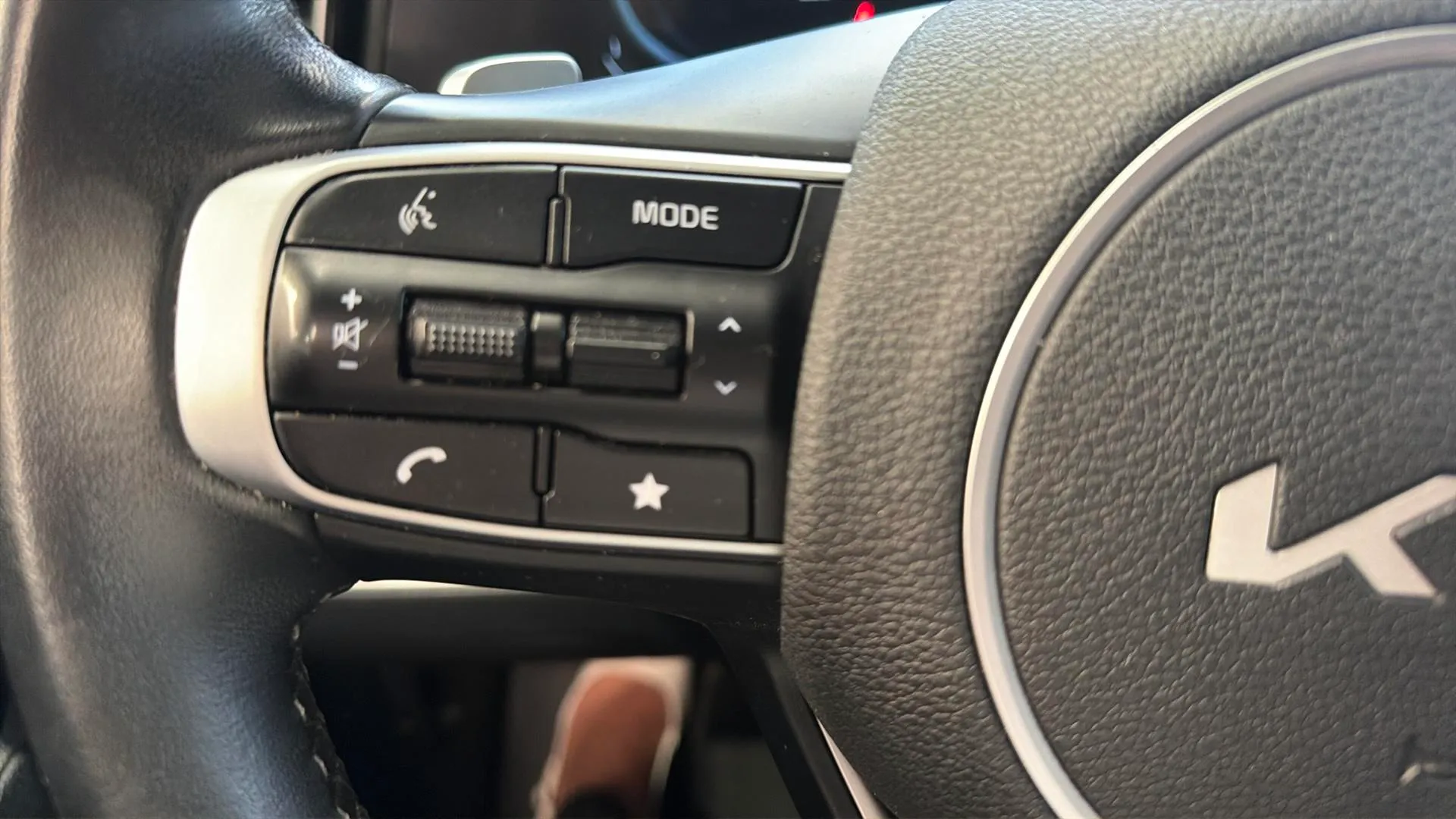 Kia Sportage 1.6 T-GDi HEV Drive 4x2 - foto 18