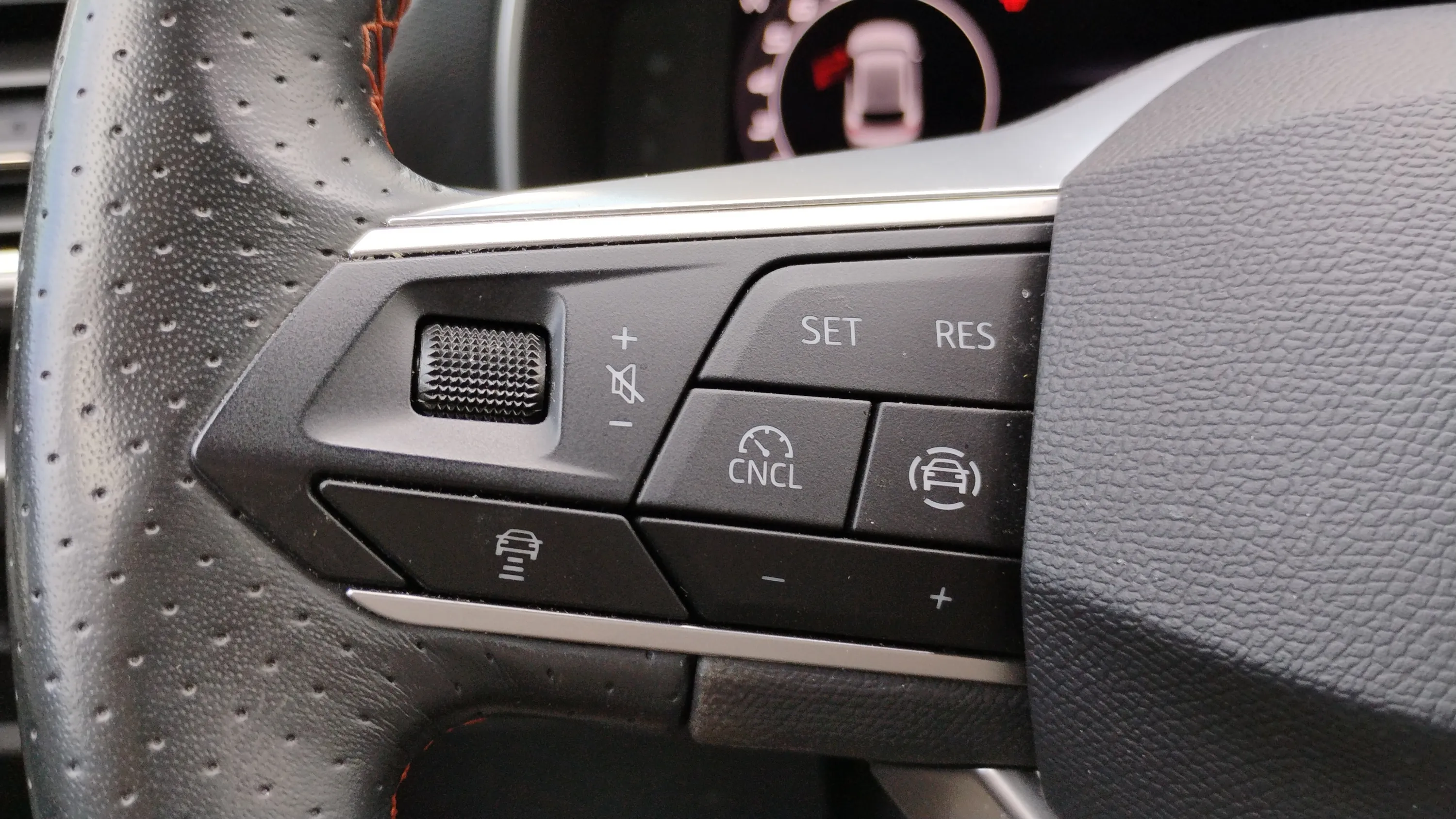 SEAT León 1.5 TSI FR 75 Aniversario - foto 15