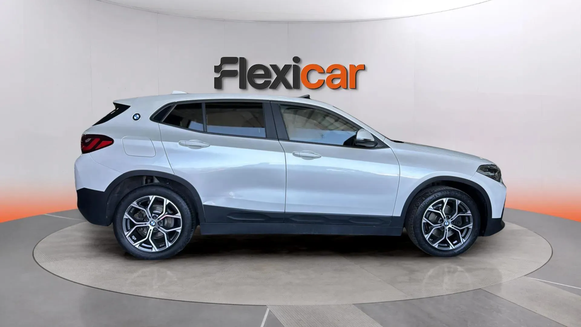 BMW X2 sDrive18i - foto 3