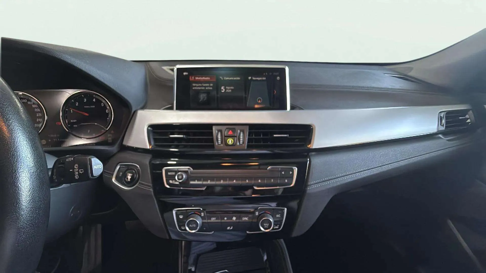 BMW X2 sDrive18i - foto 11