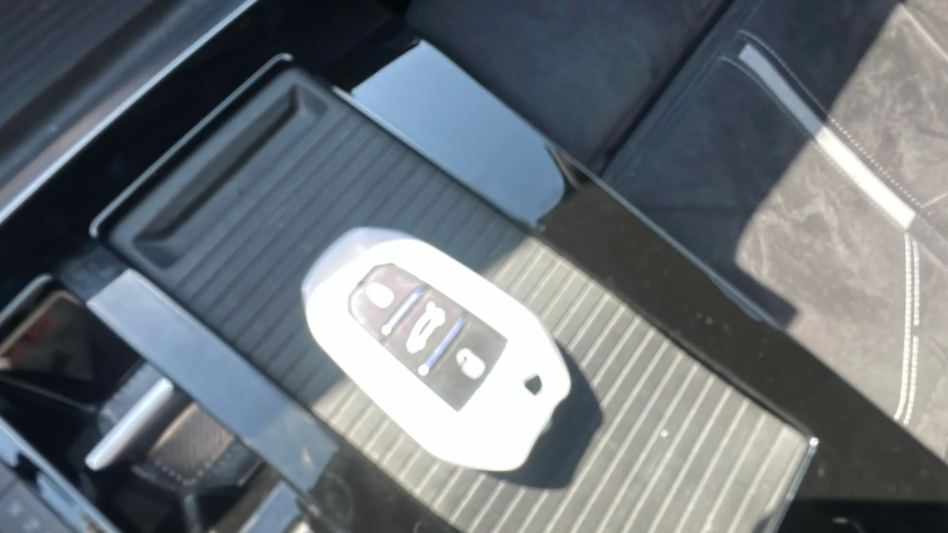 Opel Astra 1.6T Hybrid GS - foto 22