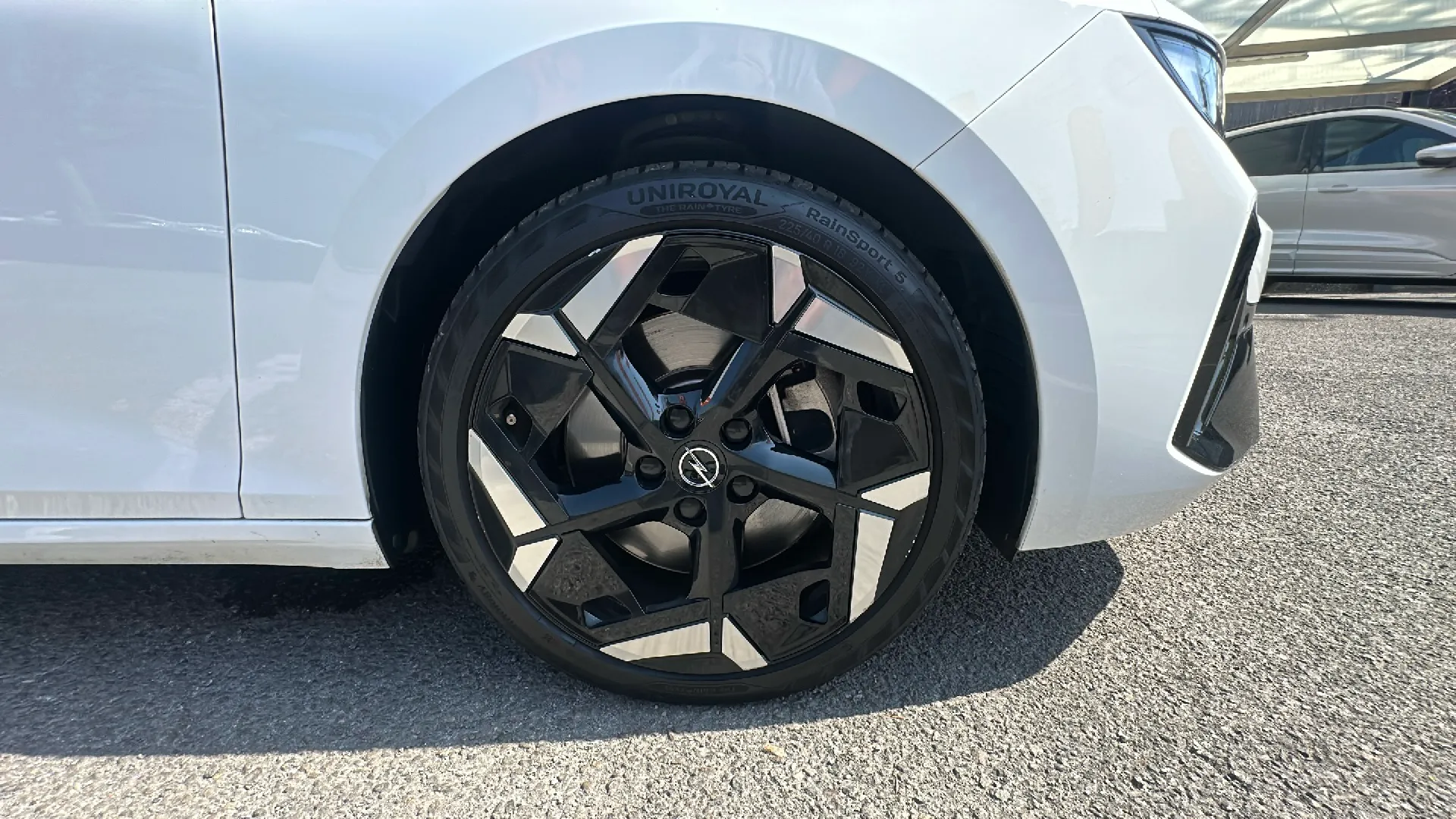 Opel Astra 1.6T Hybrid GS - foto 23