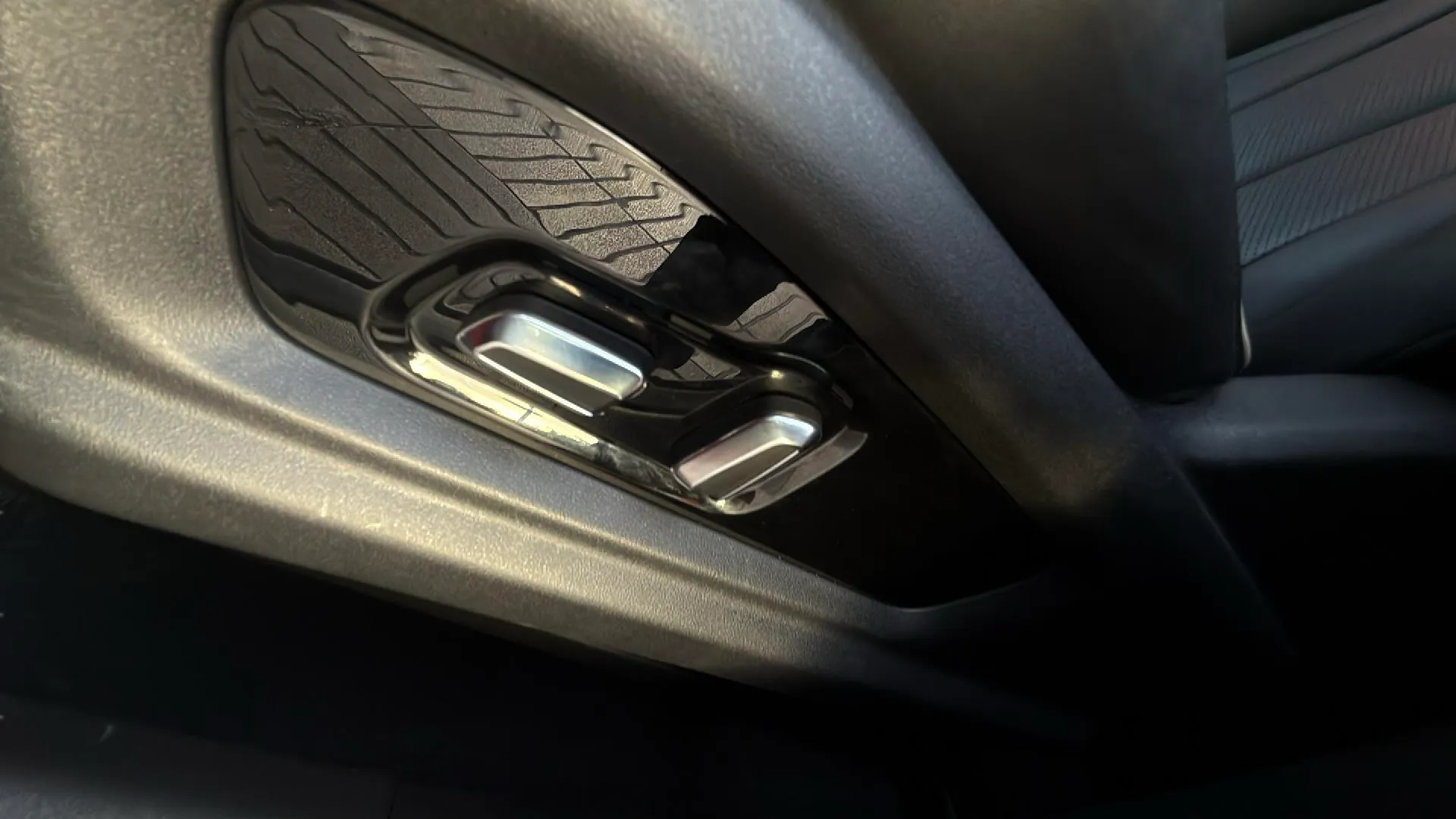 Omoda 5 1.6 T-GDi DCT Comfort - foto 18