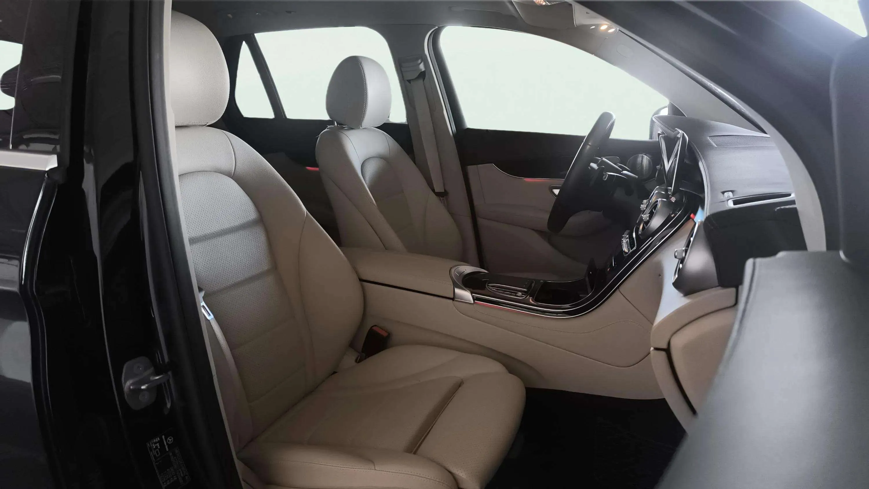 Mercedes-Benz GLC 200 4MATIC - foto 13