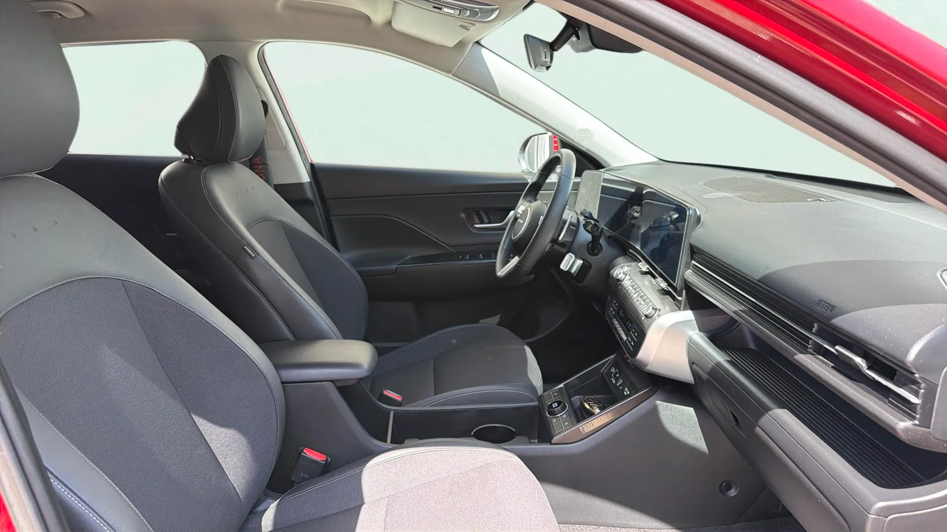 Hyundai Kona 1.6 GDI HEV Maxx DCT - foto 13
