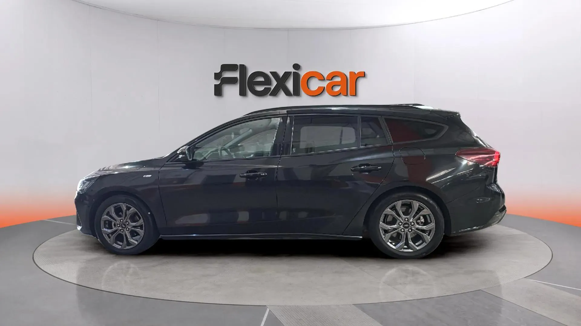 Ford Focus 1.0 EcoBoost MHEV ST-Line SB - foto 4