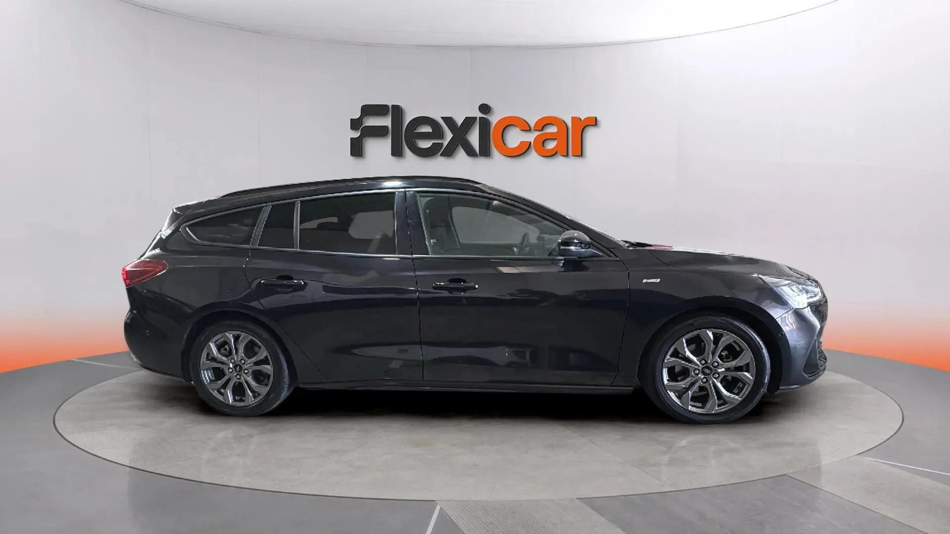 Ford Focus 1.0 EcoBoost MHEV ST-Line SB - foto 8