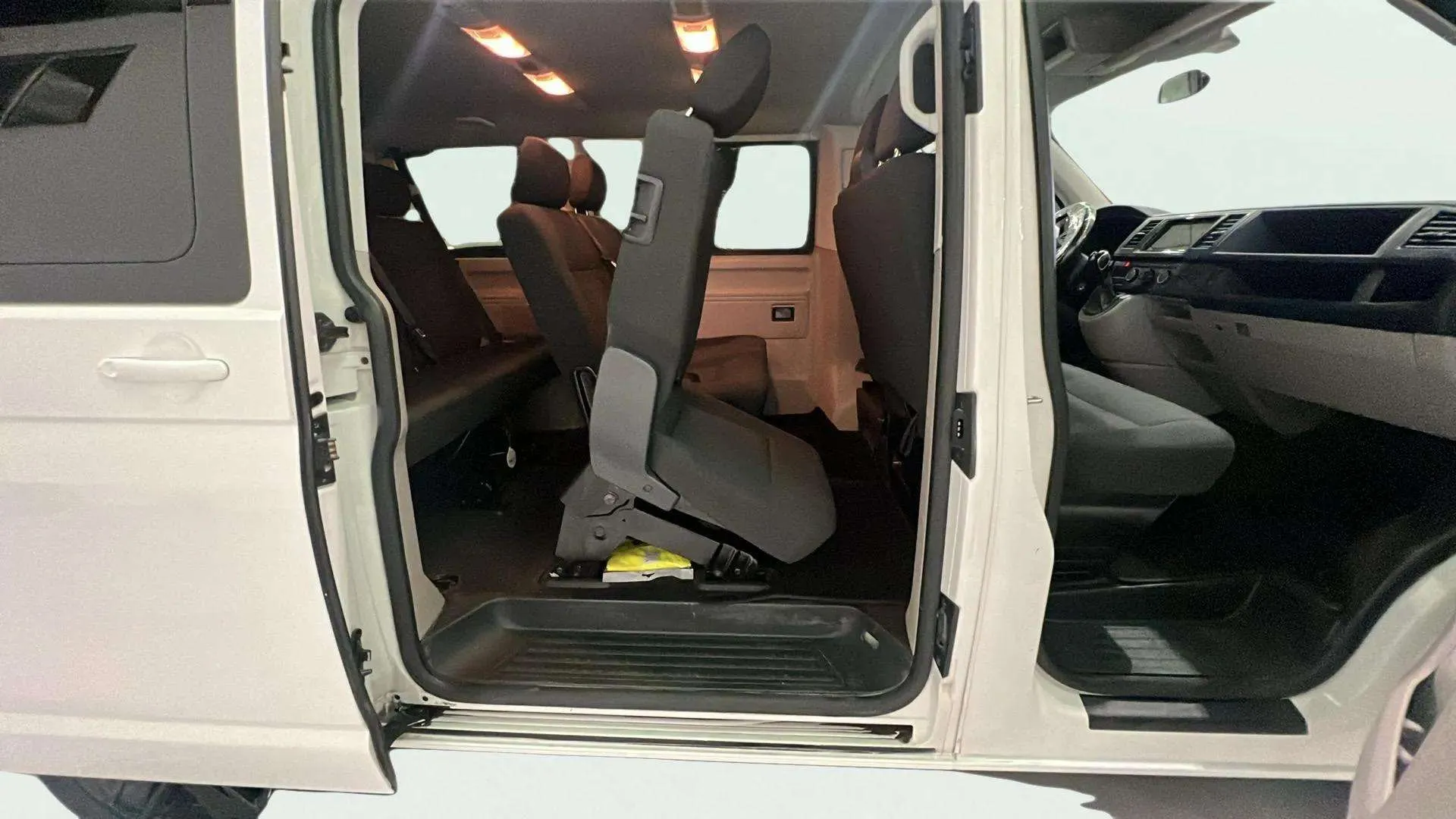Volkswagen Caravelle Corto 2.0 TDI BMT DSG - foto 17