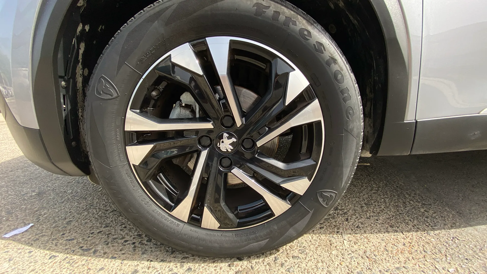 Peugeot 2008 Active PureTech 100 BVM6 - foto 18
