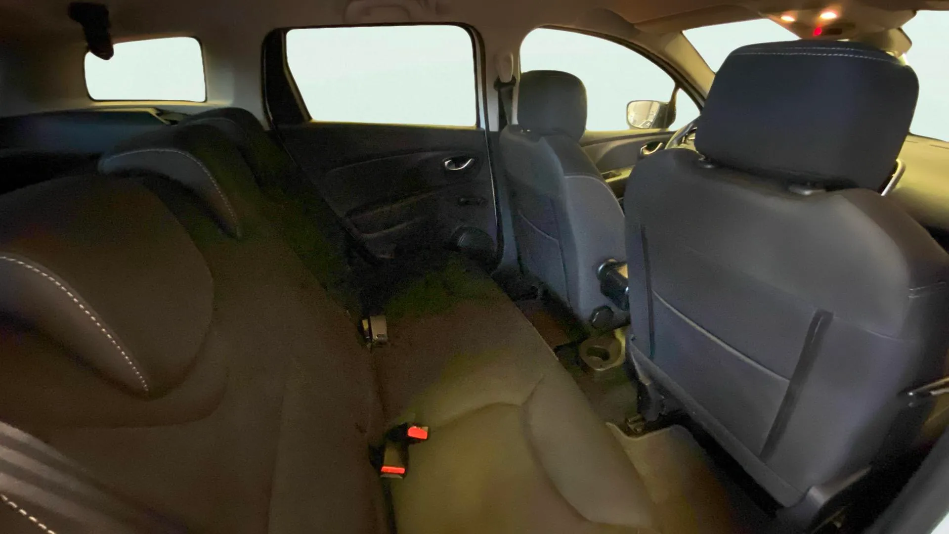 Renault Clio Sp. T. Limited TCe -18 - foto 15