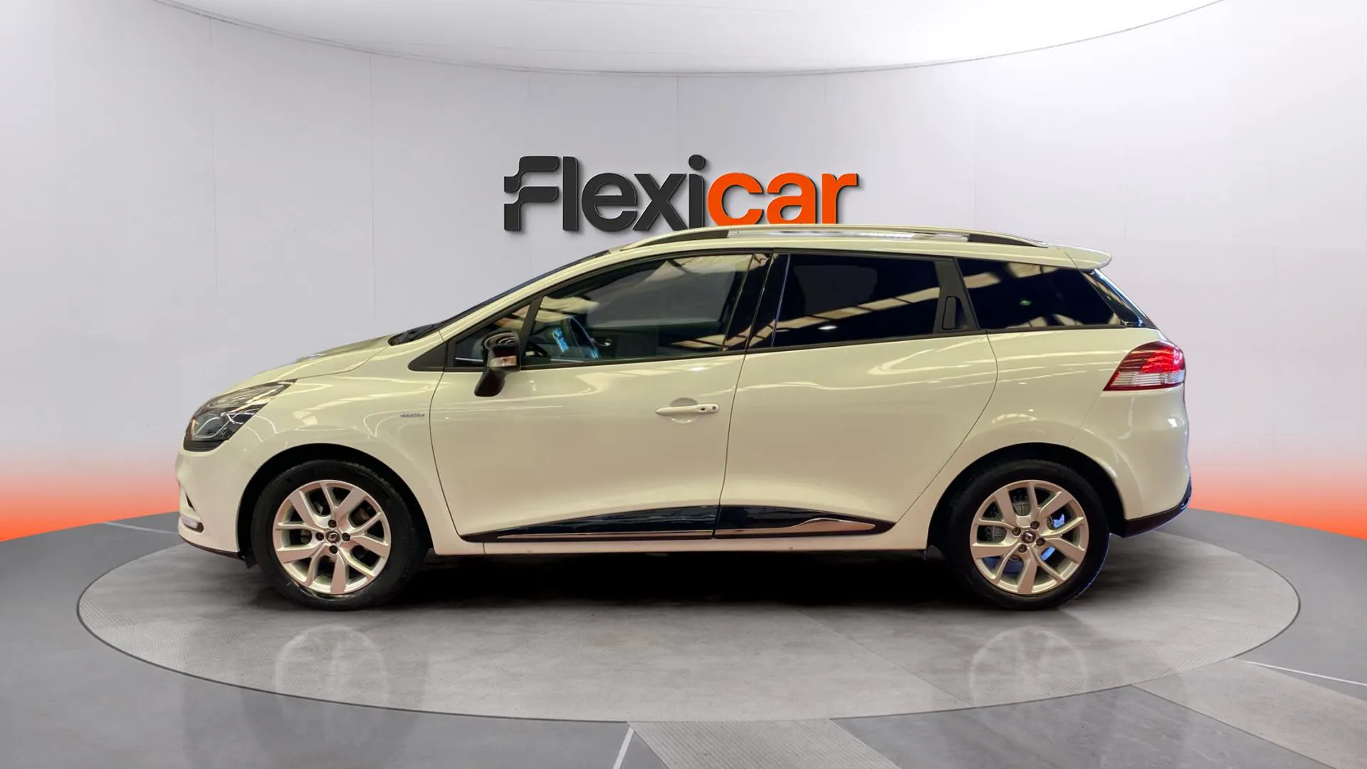 Renault Clio Sp. T. Limited TCe -18 - foto 4