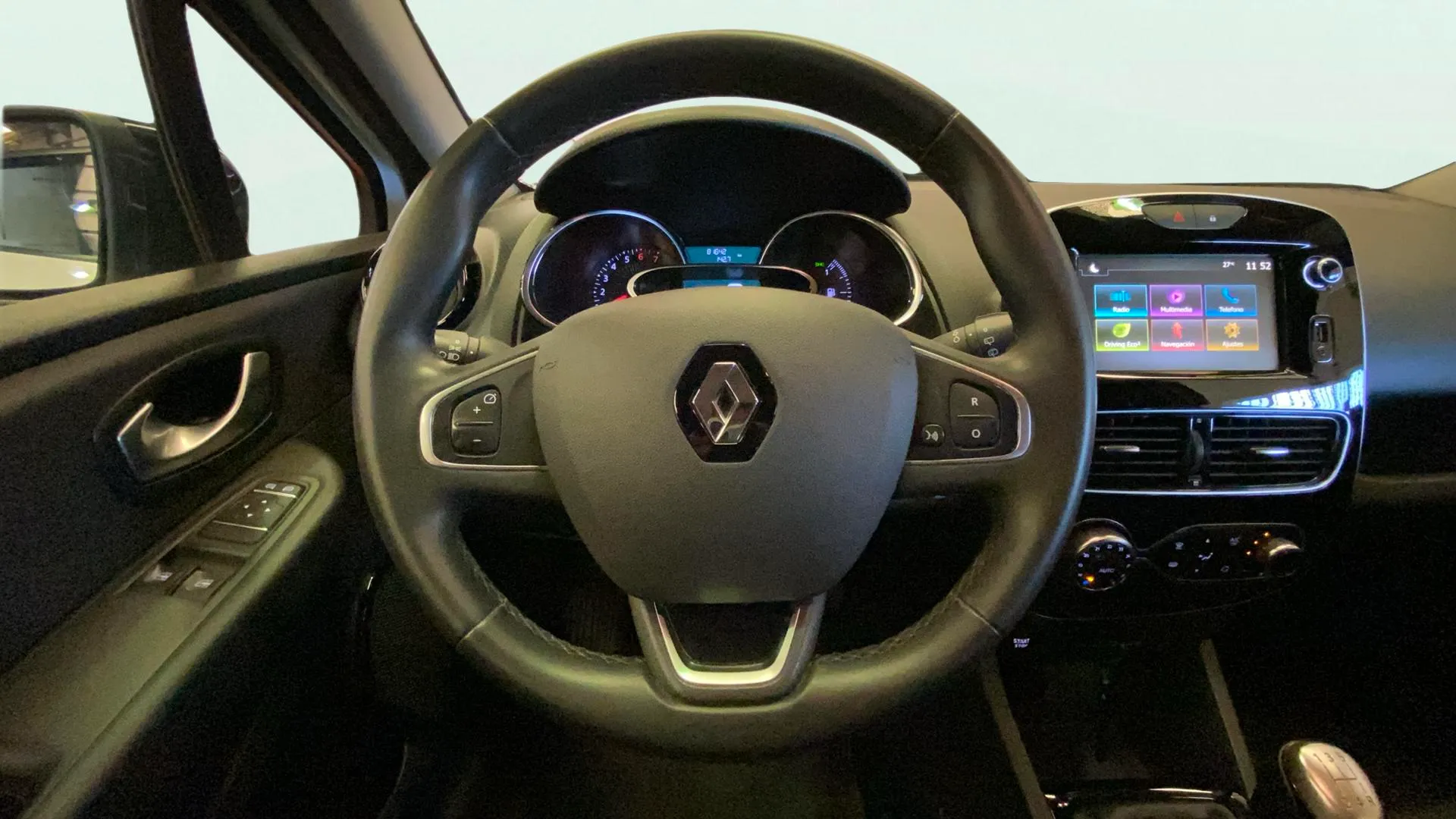 Renault Clio Sp. T. Limited TCe -18 - foto 18