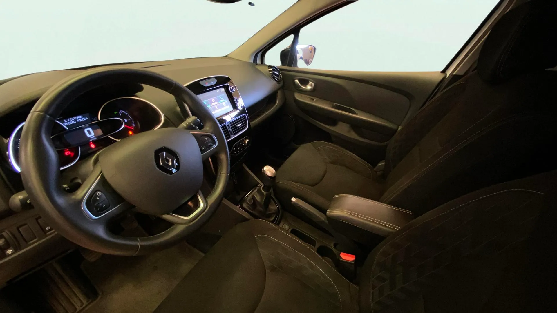 Renault Clio Sp. T. Limited TCe -18 - foto 11
