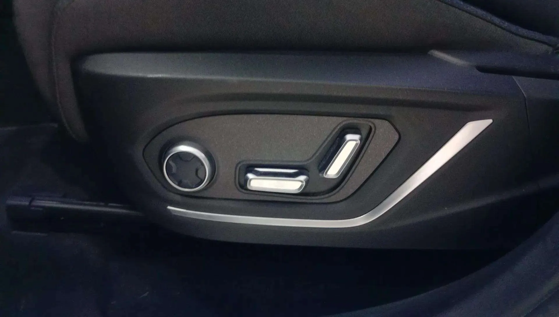 Lynk & Co 01 1.5 PHEV - foto 26