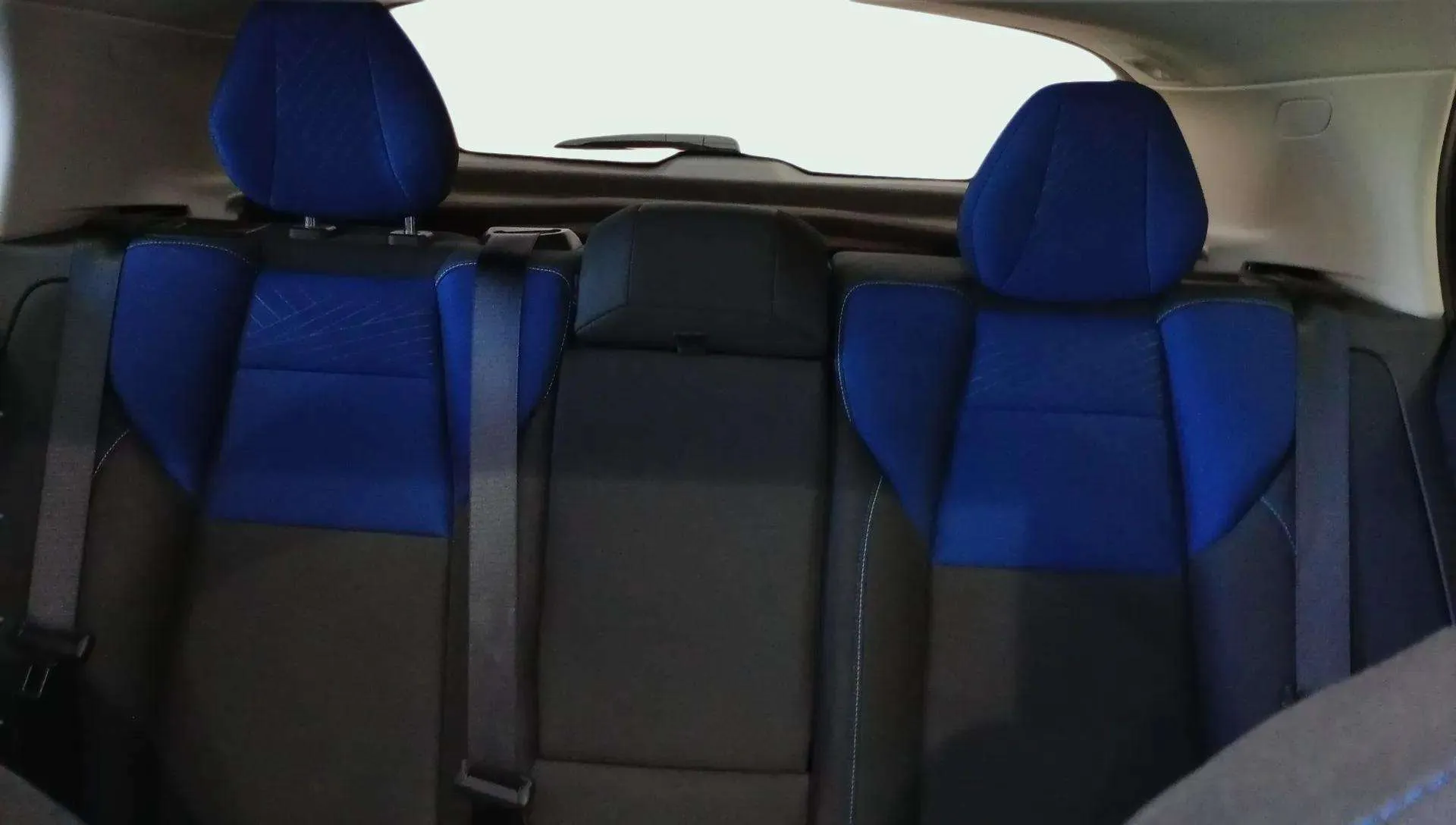 Lynk & Co 01 1.5 PHEV - foto 11
