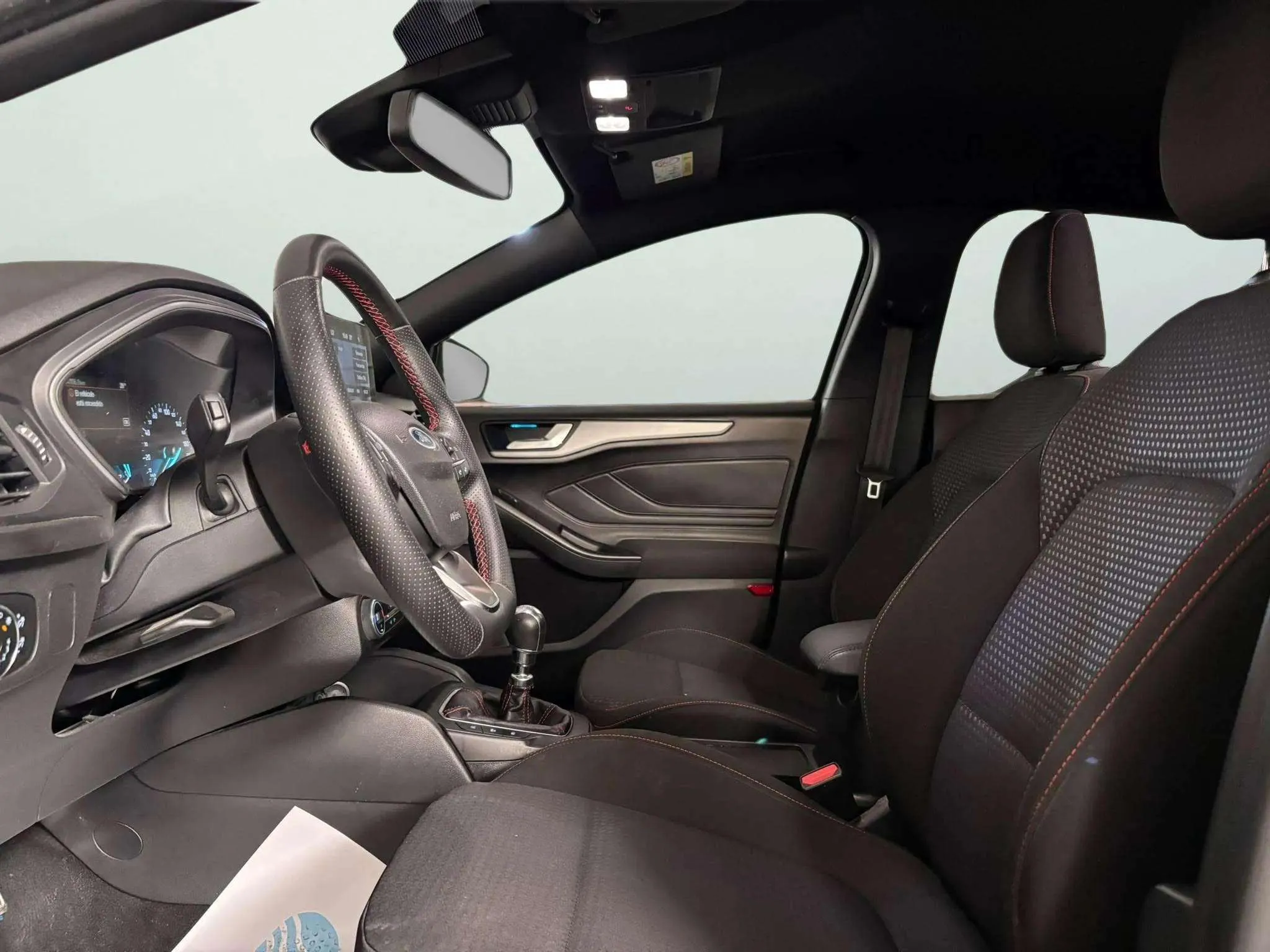 Ford Focus 1.0 EcoBoost MHEV ST-Line Design SIP - foto 7