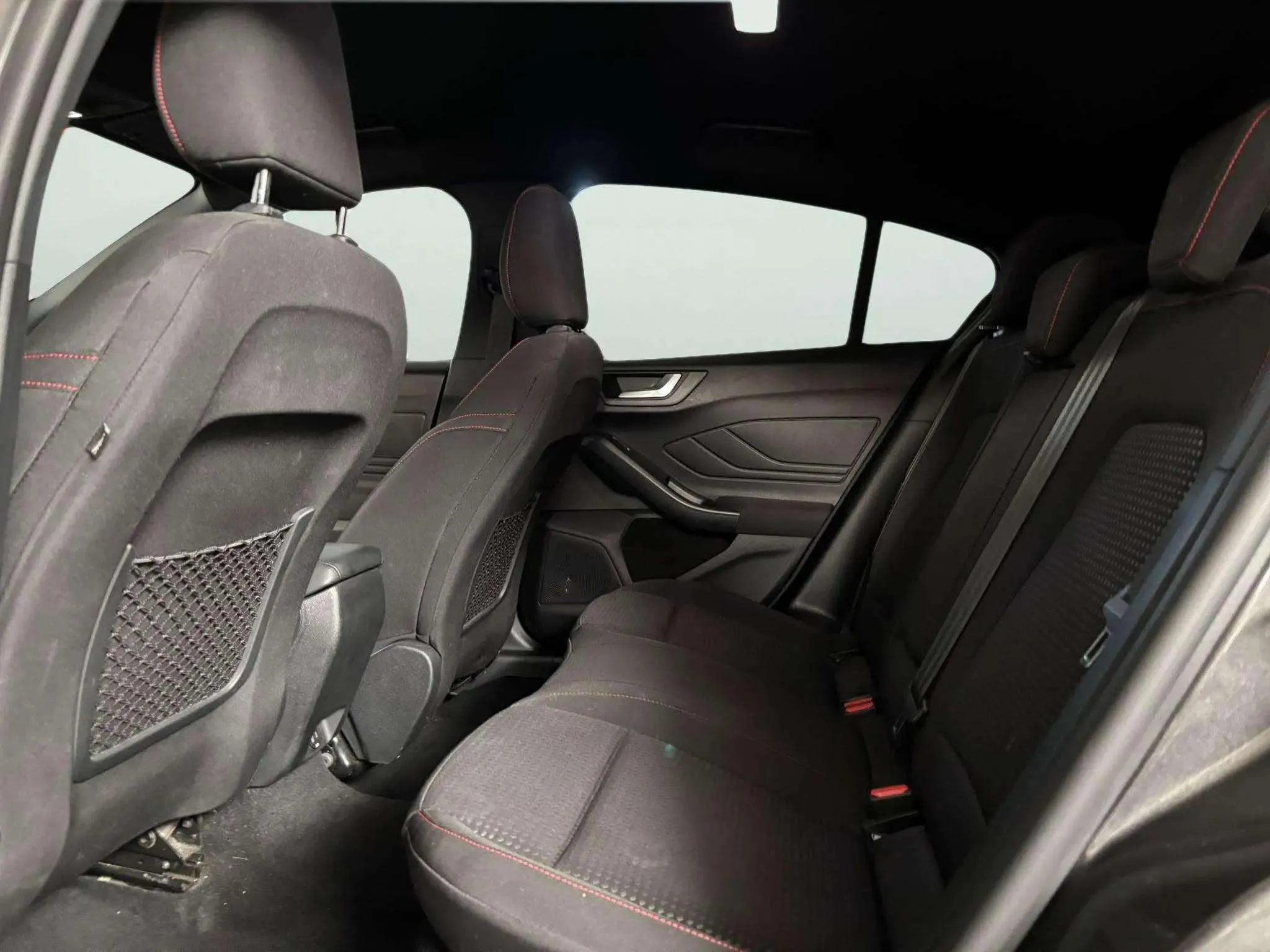 Ford Focus 1.0 EcoBoost MHEV ST-Line Design SIP - foto 9