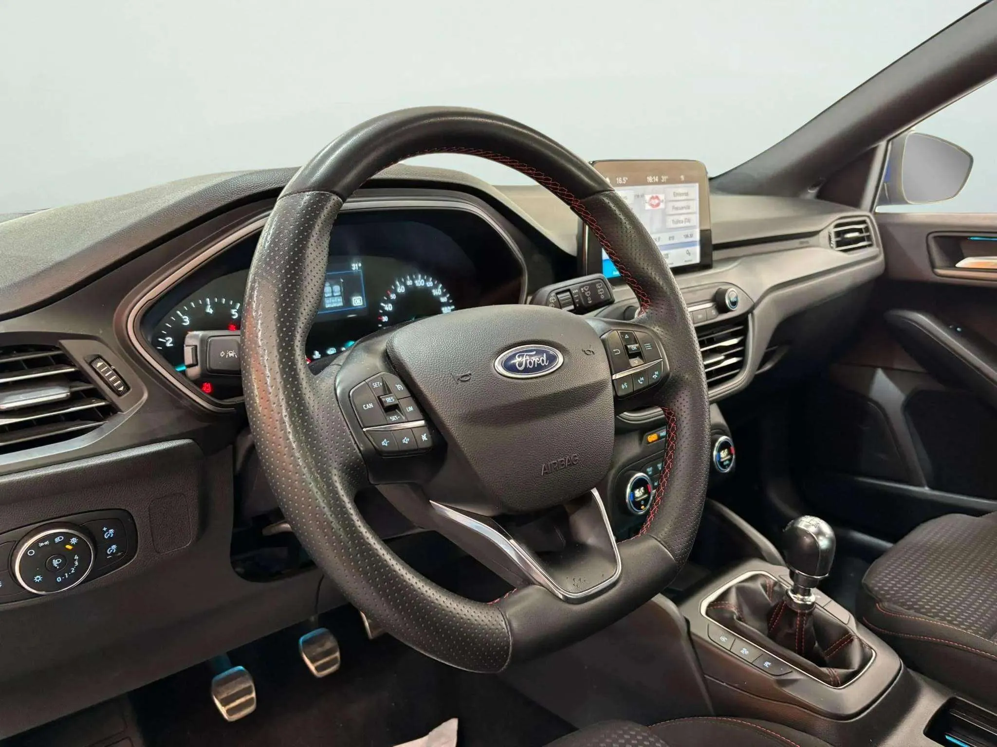 Ford Focus 1.0 EcoBoost MHEV ST-Line Design SIP - foto 4