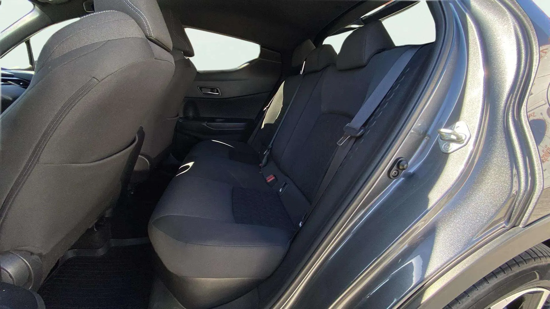 Toyota C-HR 1.8 125H Active - foto 17