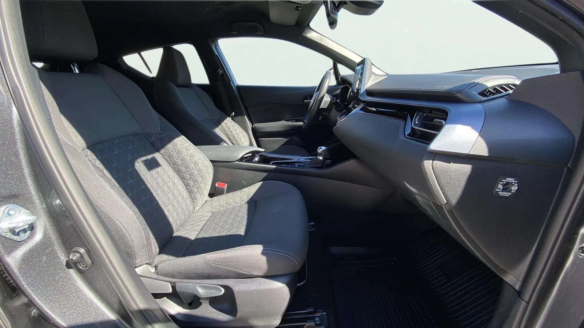 Toyota C-HR 1.8 125H Active - foto 18
