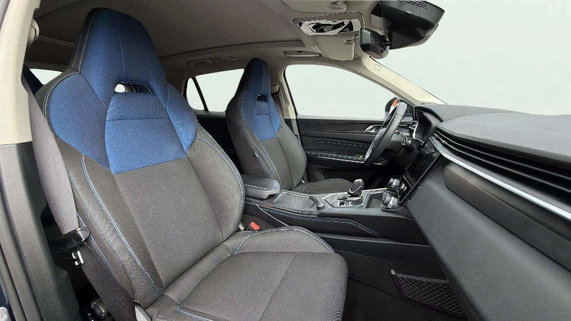 Lynk & Co 01 1.5 PHEV - foto 17