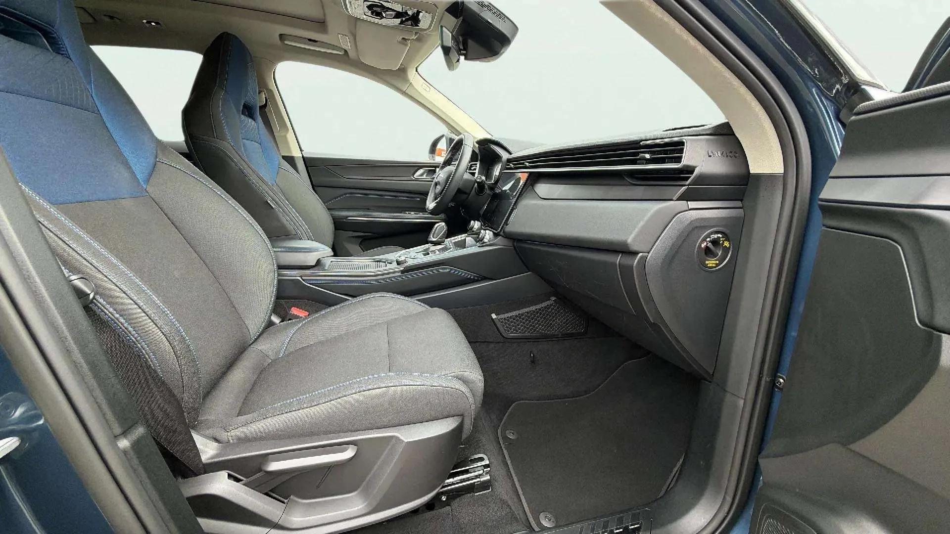 Lynk & Co 01 1.5 PHEV - foto 16