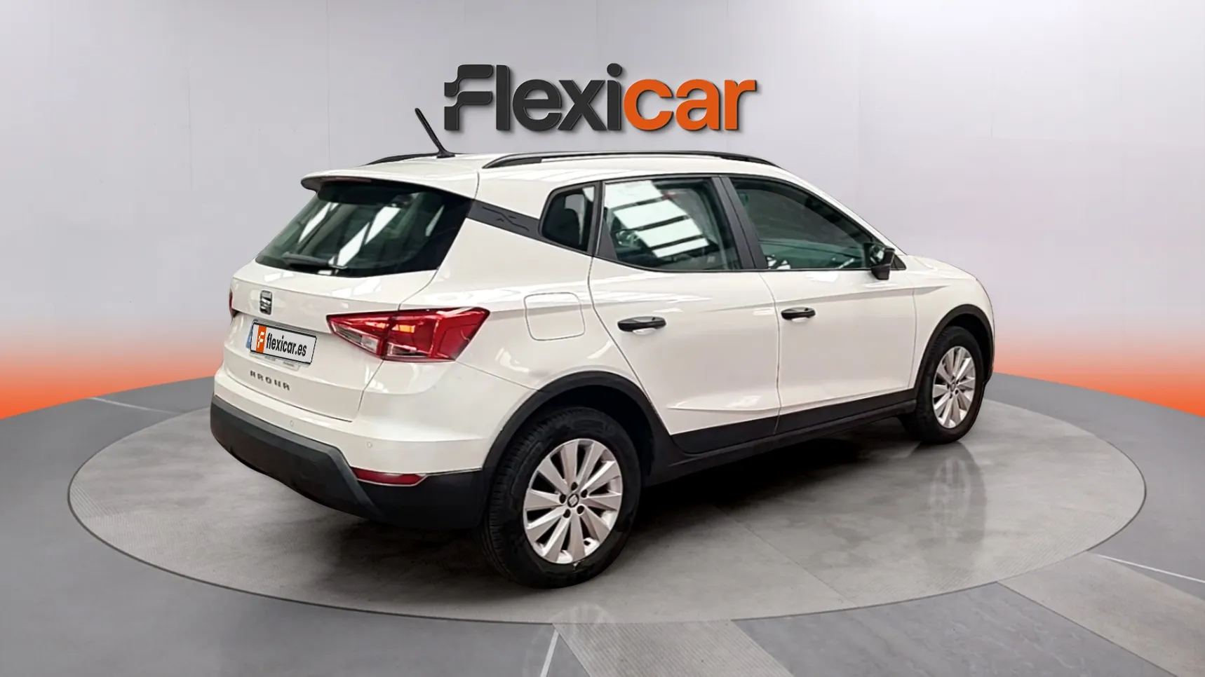 SEAT Arona 1.6 TDI Reference Plus Eco - foto 8