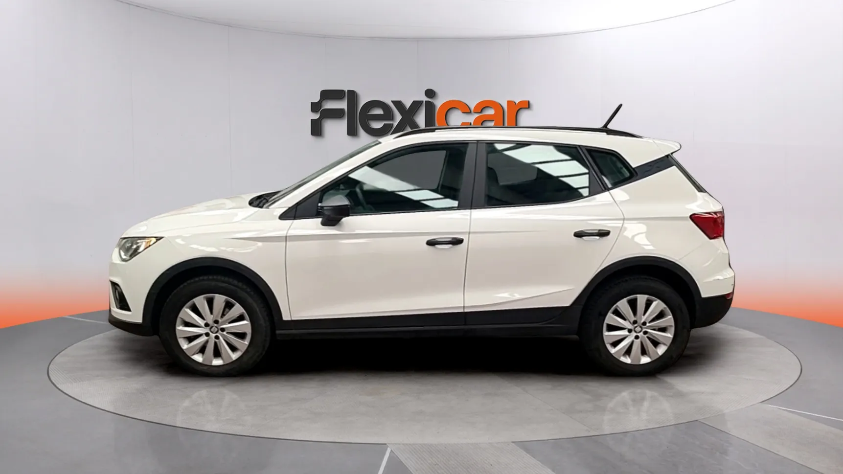 SEAT Arona 1.6 TDI Reference Plus Eco - foto 4