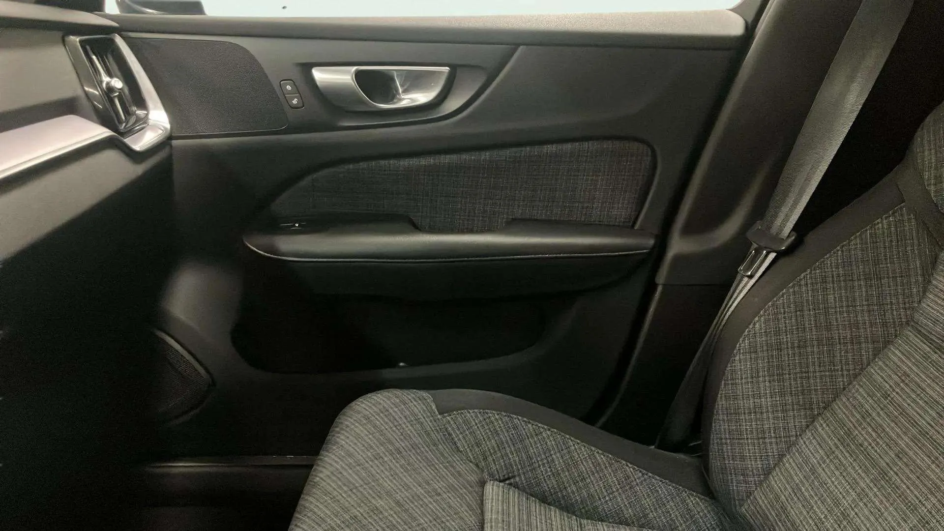 Volvo S60 B4(G) FWD Plus Dark - foto 18