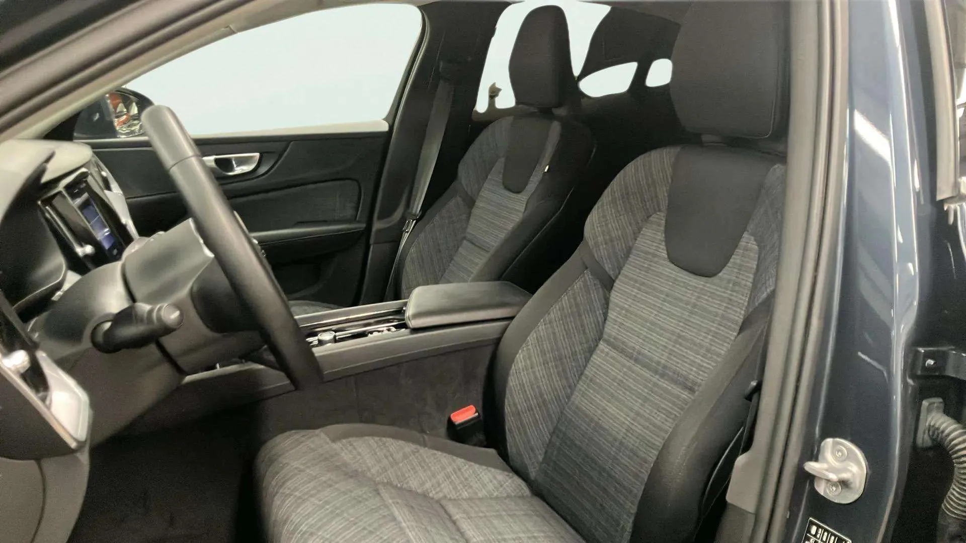 Volvo S60 B4(G) FWD Plus Dark - foto 12