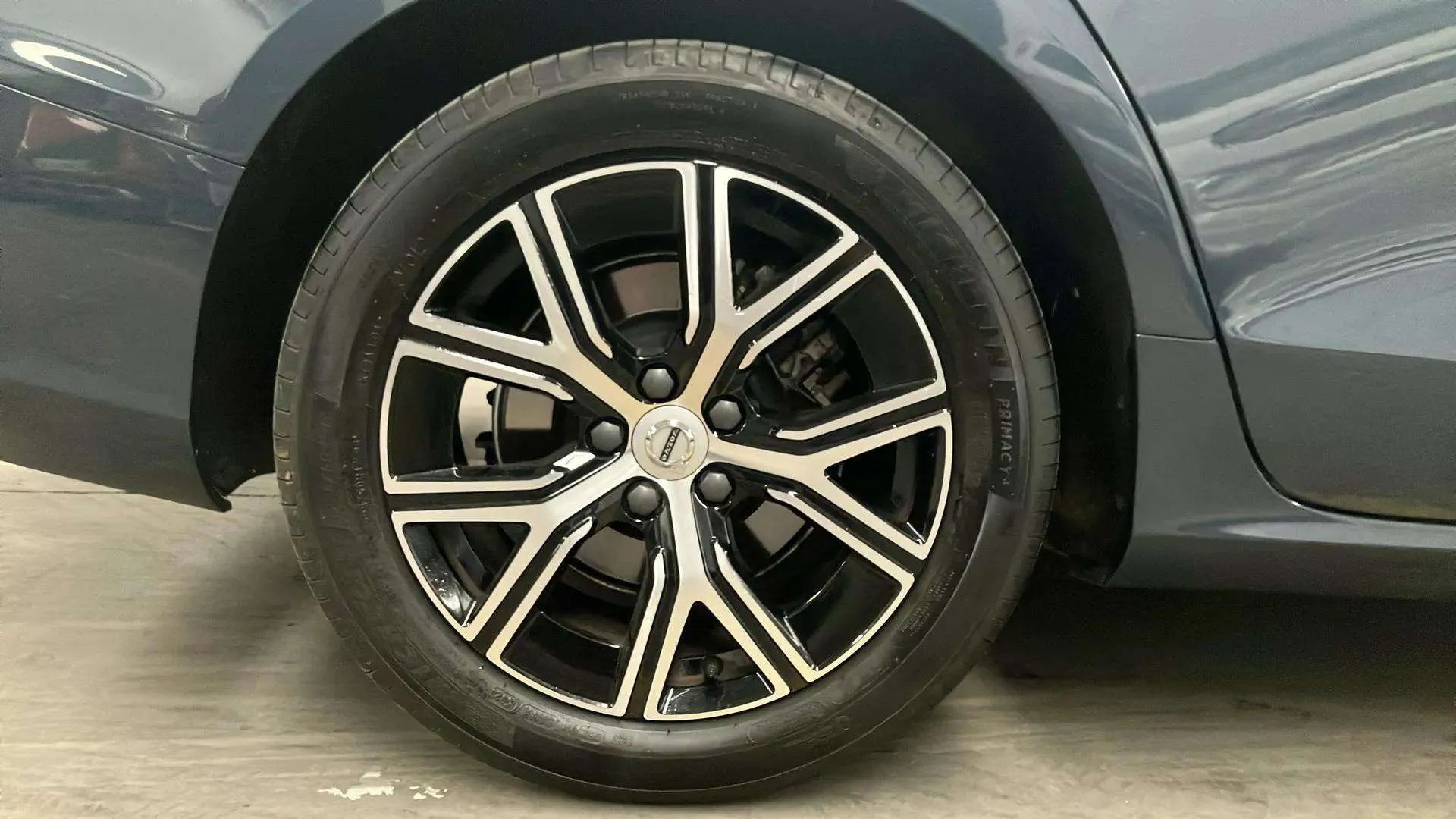 Volvo S60 B4(G) FWD Plus Dark - foto 23