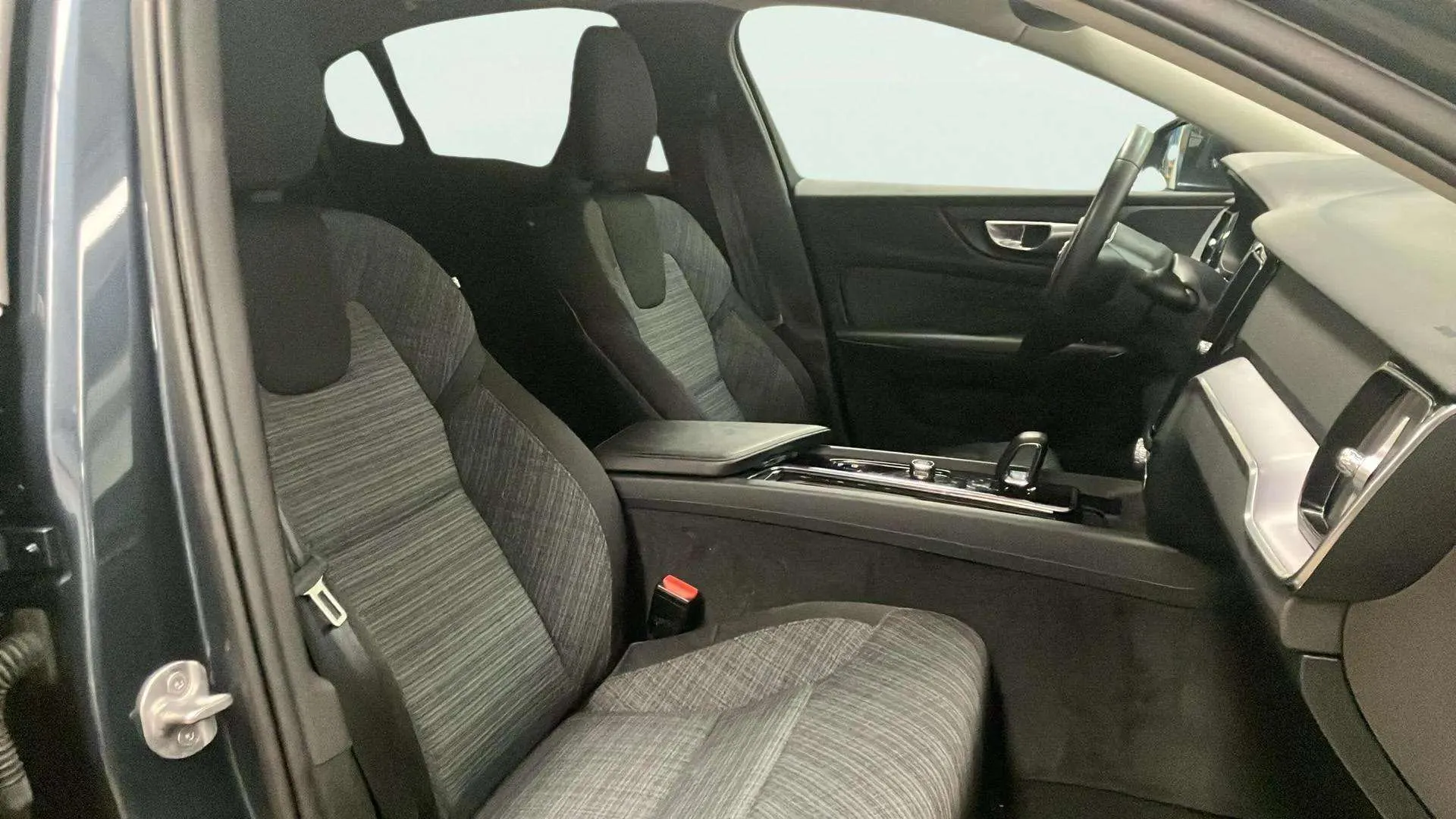 Volvo S60 B4(G) FWD Plus Dark - foto 15