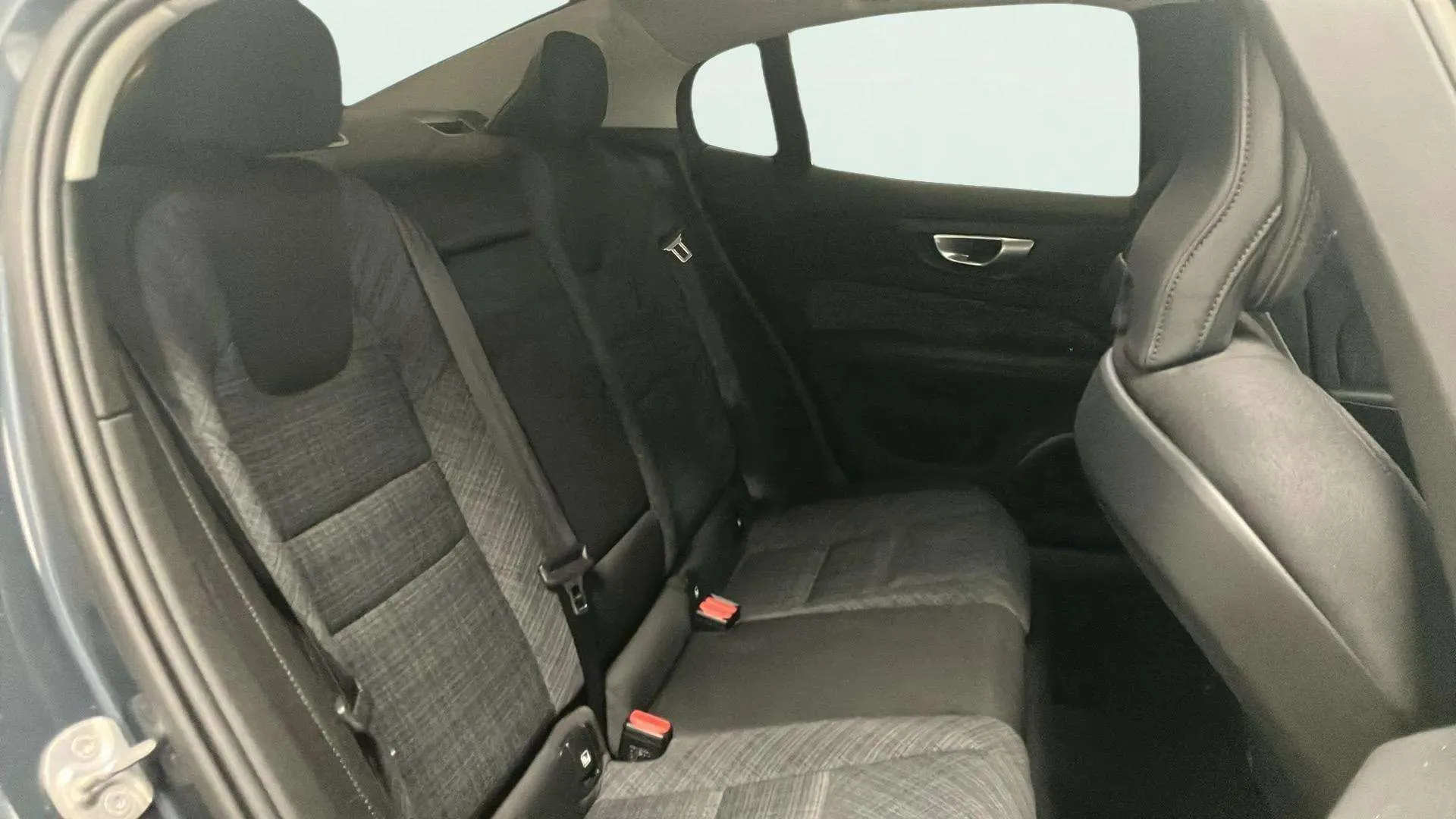Volvo S60 B4(G) FWD Plus Dark - foto 14