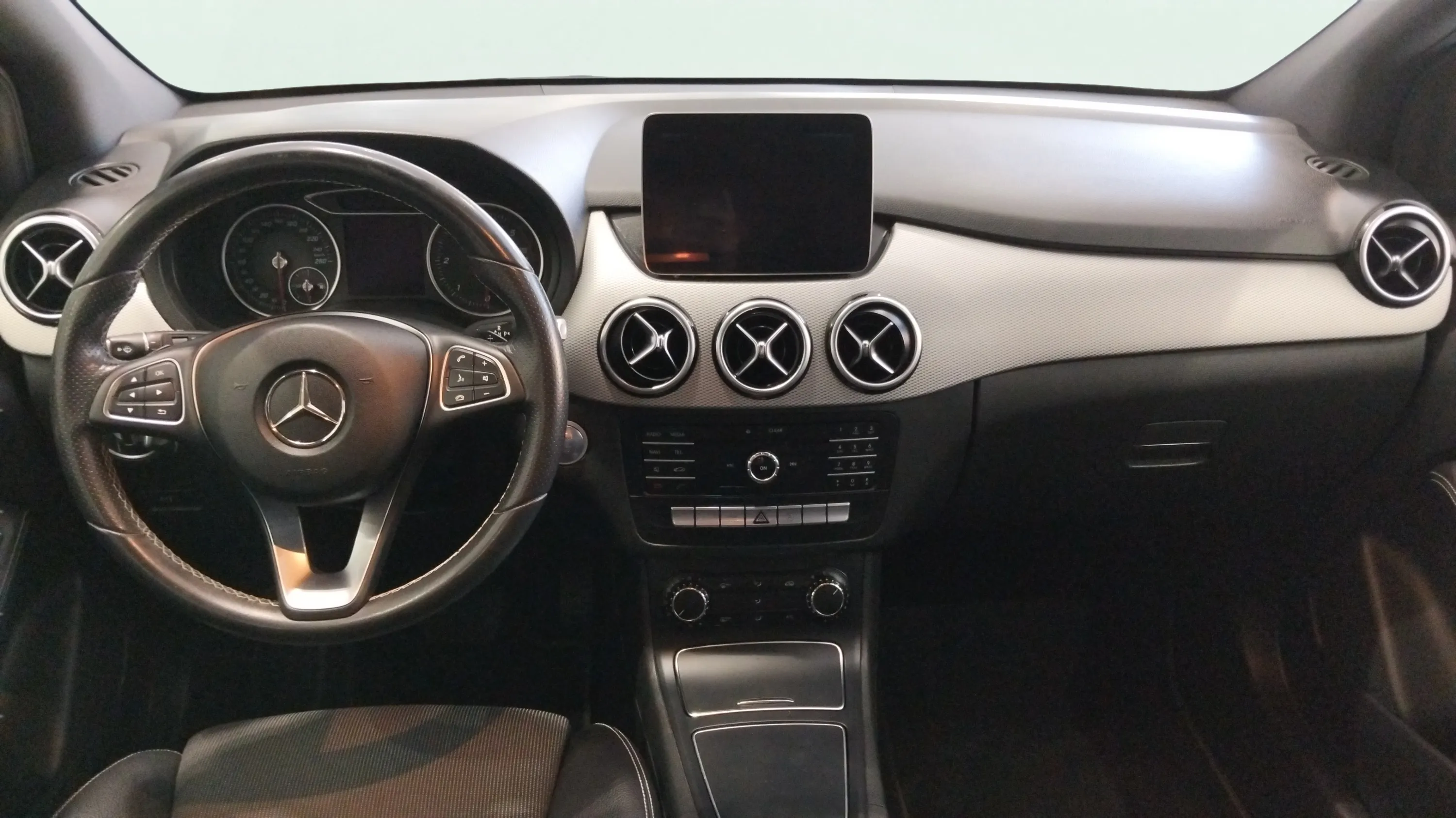 Mercedes-Benz Clase B B 200 d - foto 11