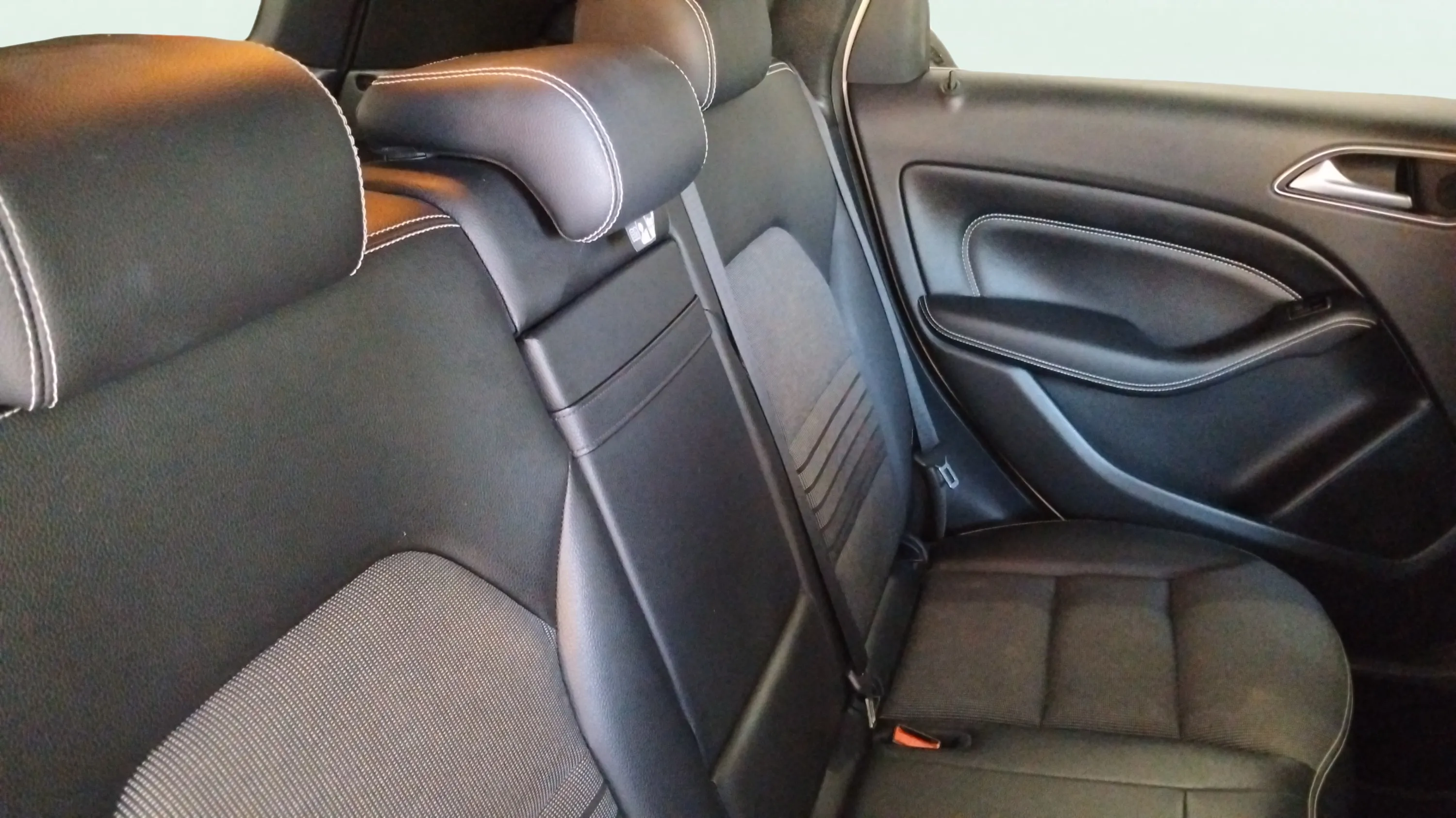 Mercedes-Benz Clase B B 200 d - foto 9