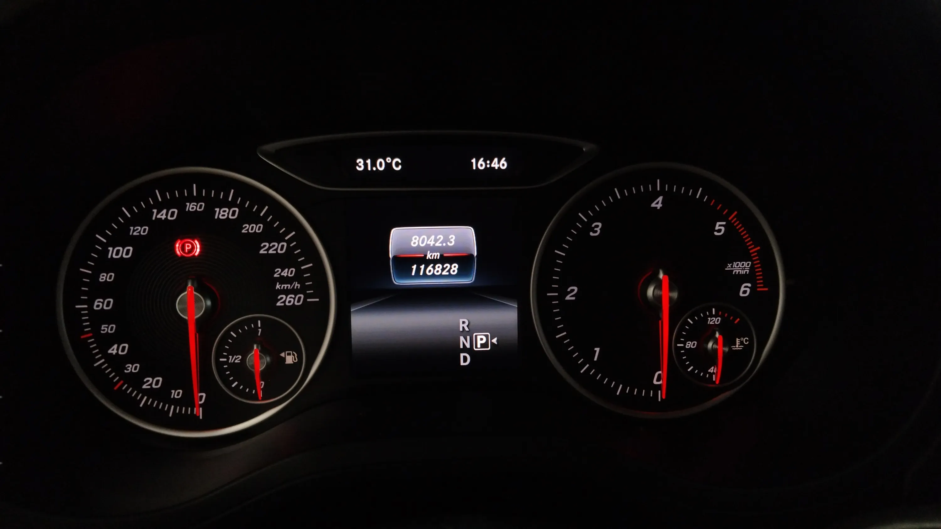 Mercedes-Benz Clase B B 200 d - foto 14