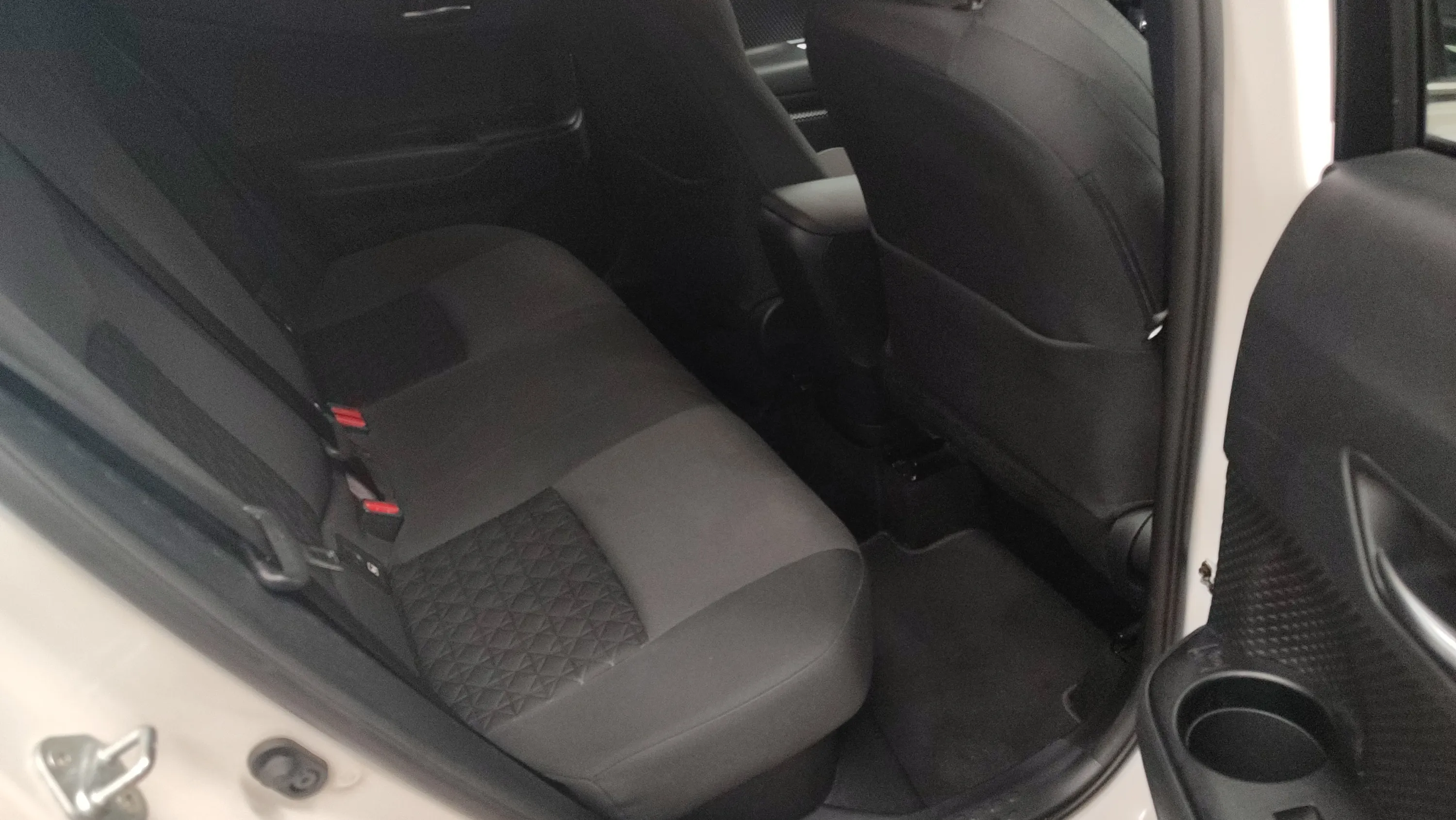 Toyota C-HR 1.8 125H Advance - foto 19