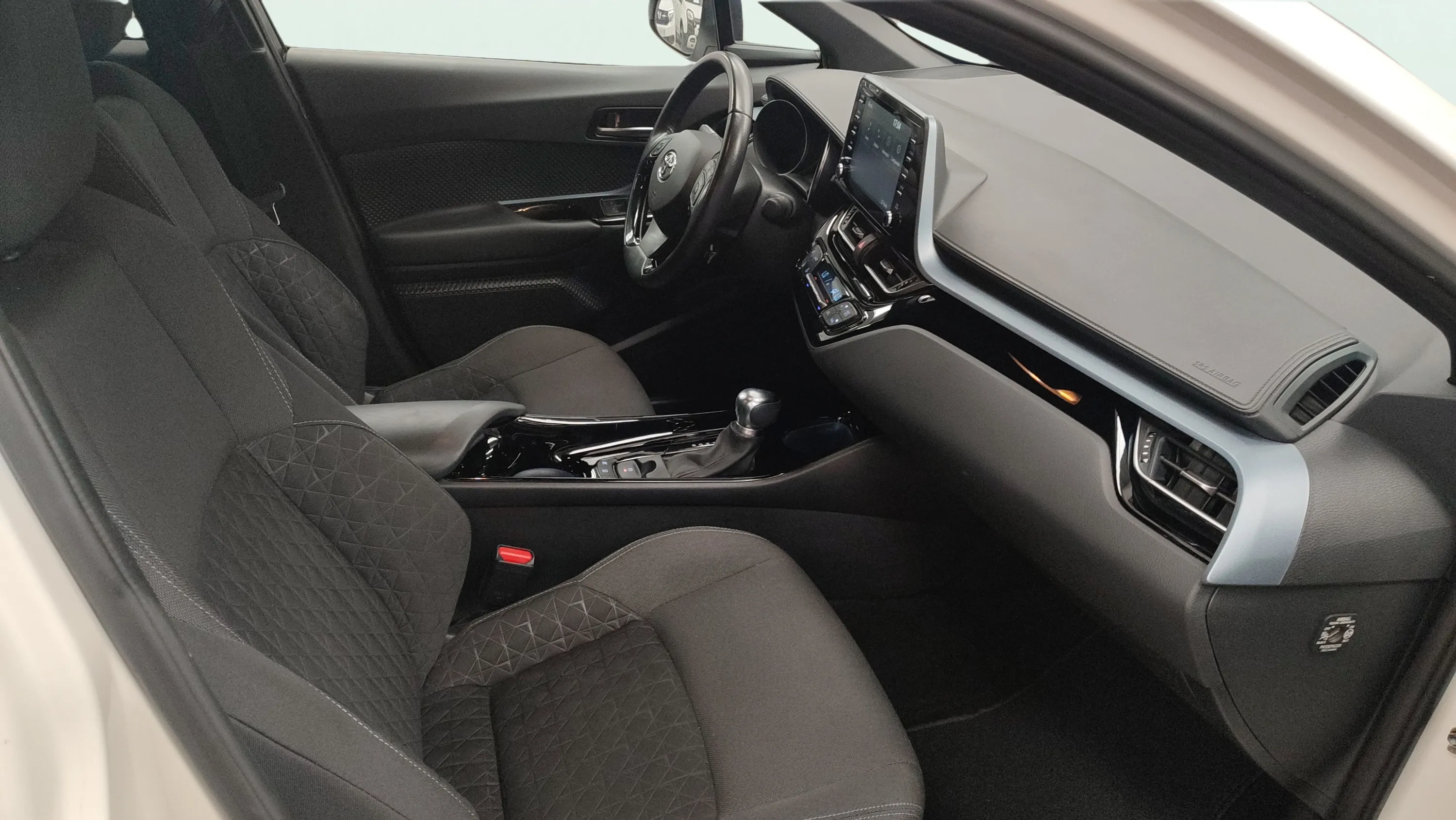 Toyota C-HR 1.8 125H Advance - foto 17