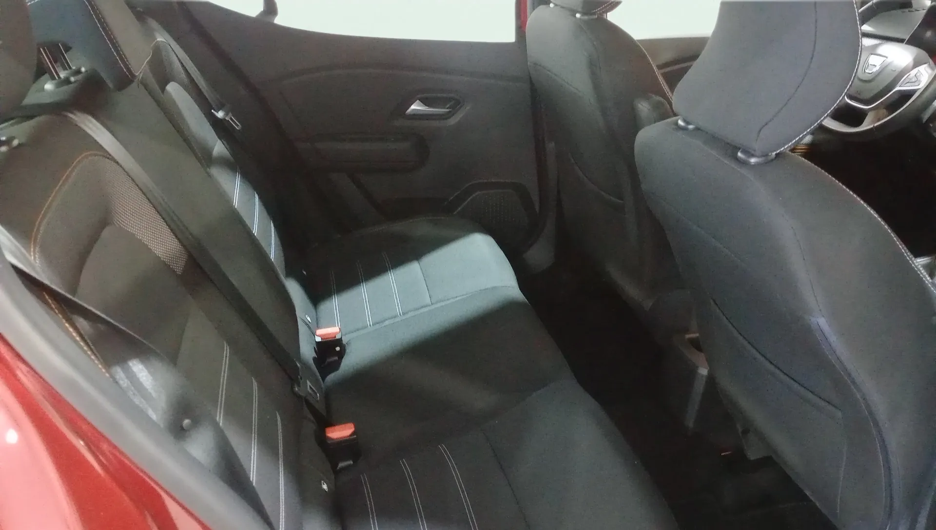 Dacia Sandero Essential TCe - foto 11
