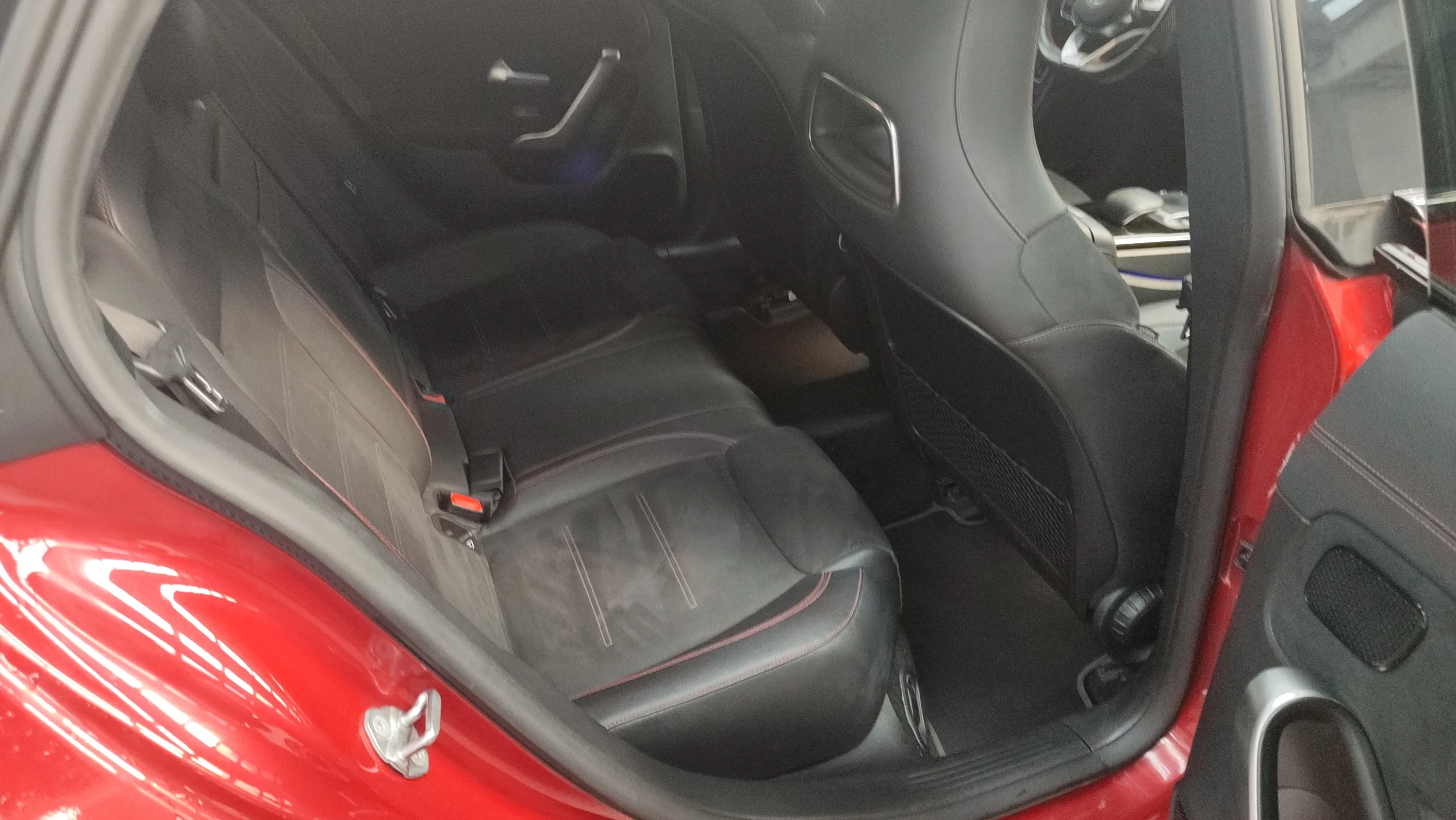 Mercedes-Benz CLA 200 D DCT Shooting Brake - foto 20