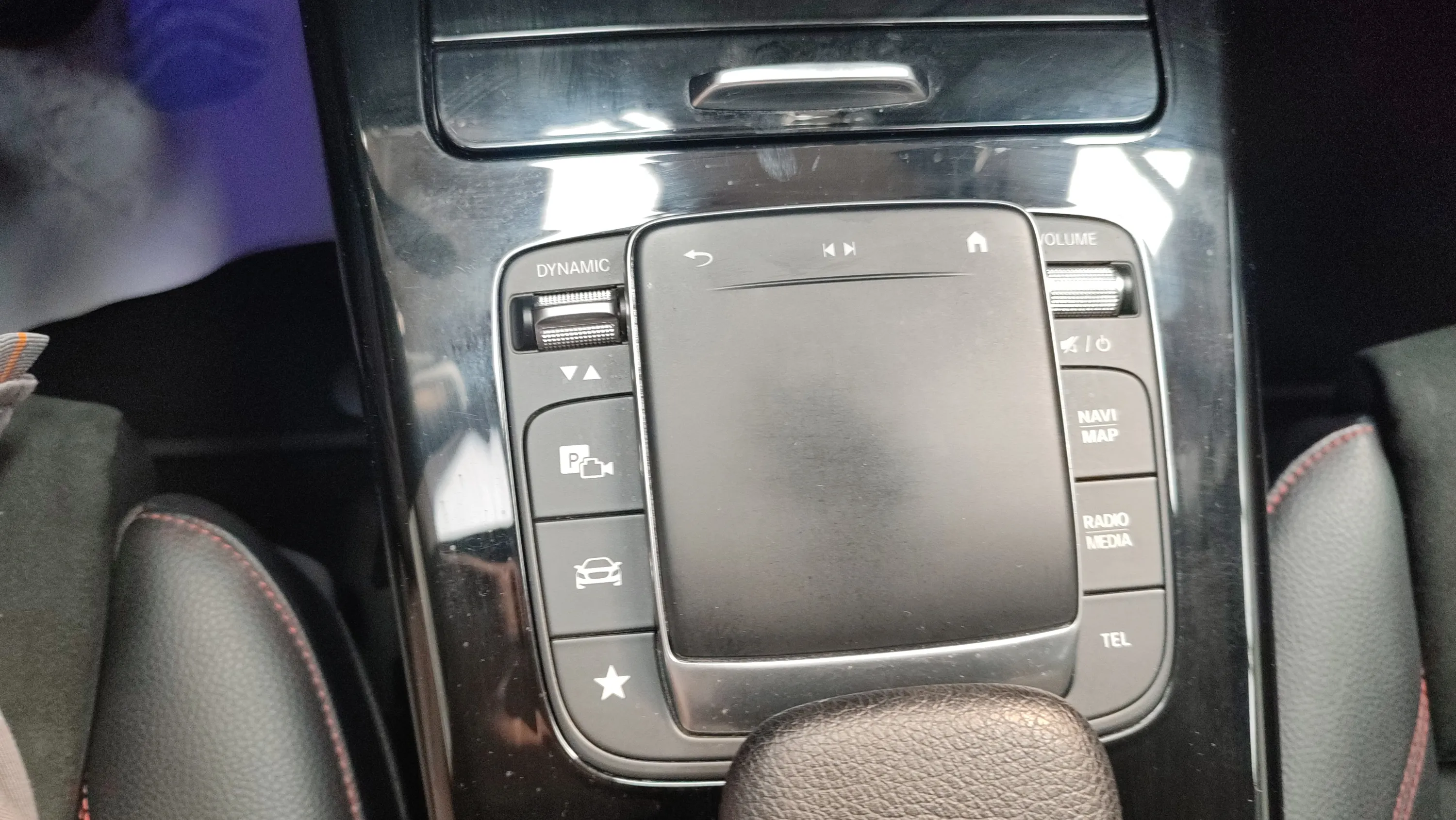 Mercedes-Benz CLA 200 D DCT Shooting Brake - foto 16