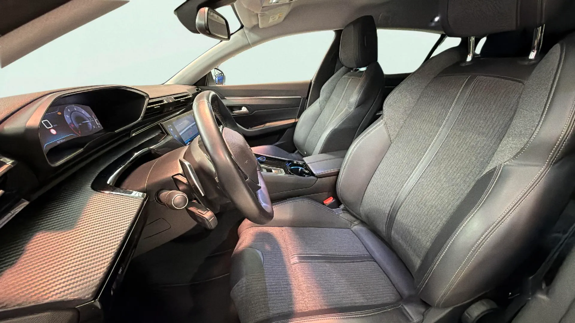 Peugeot 508 SW Active Pack PureTech 180 EAT8 - foto 9